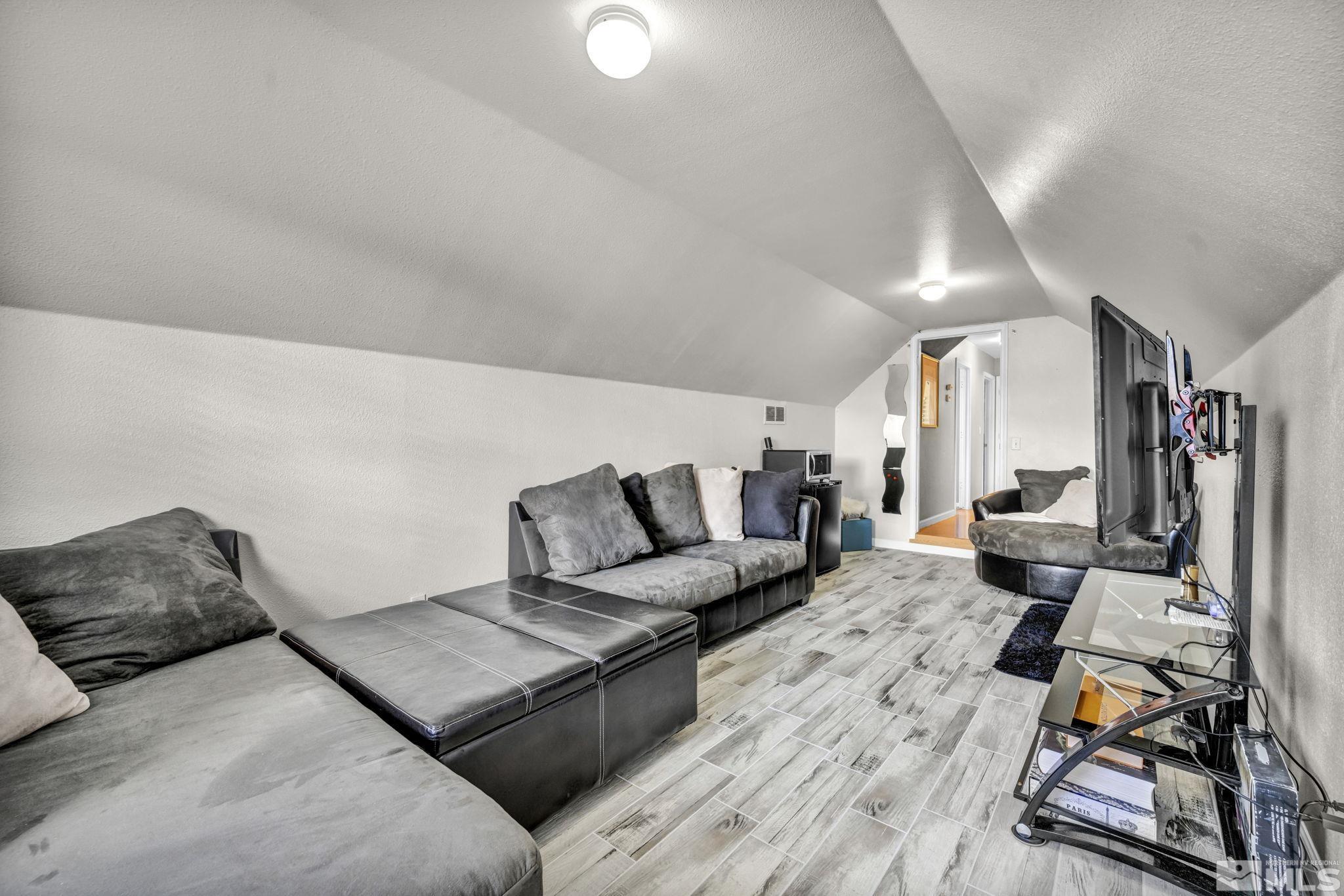 1724 Pro Ct Property Photo 26
