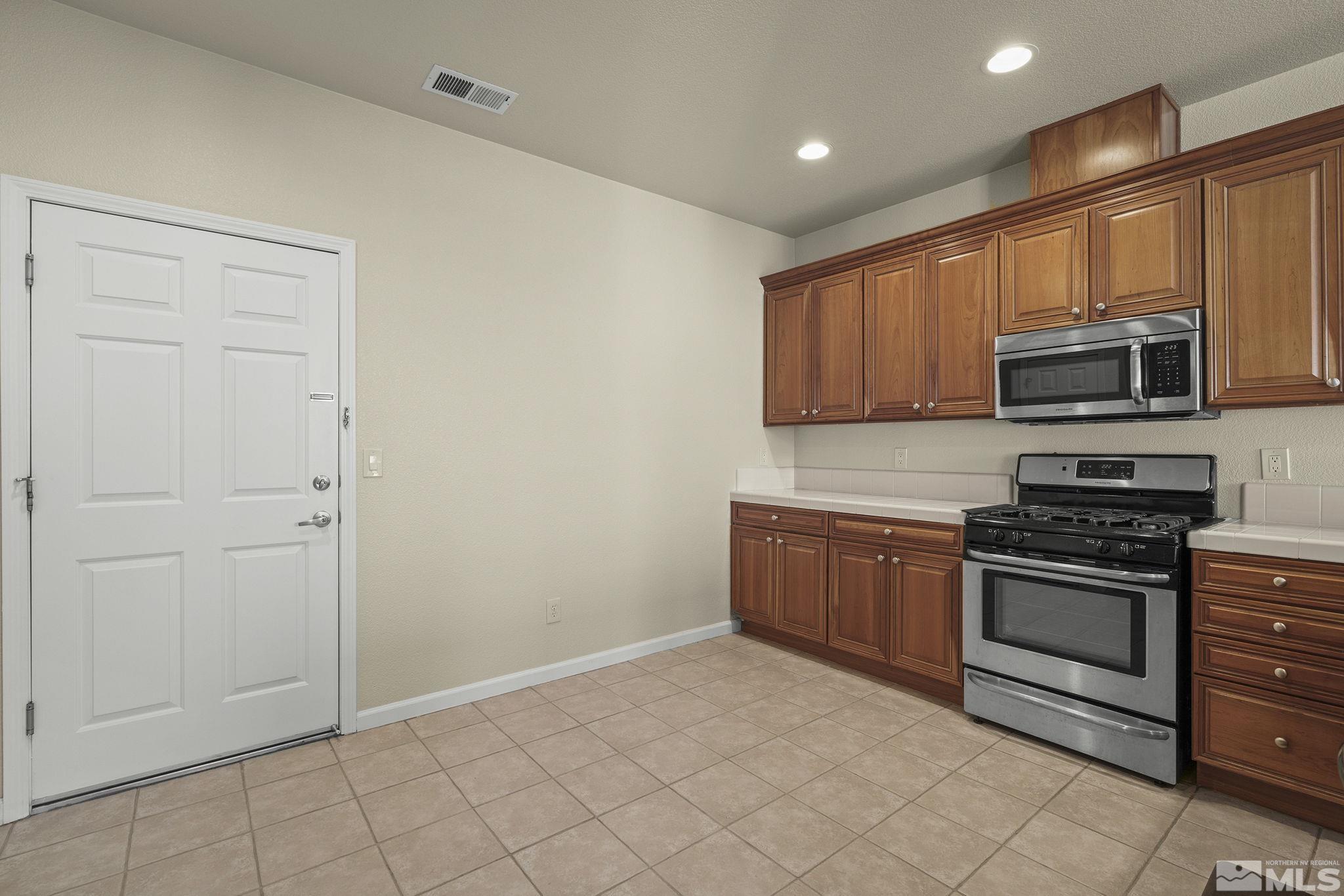 1853 Resistol Dr Property Photo 11