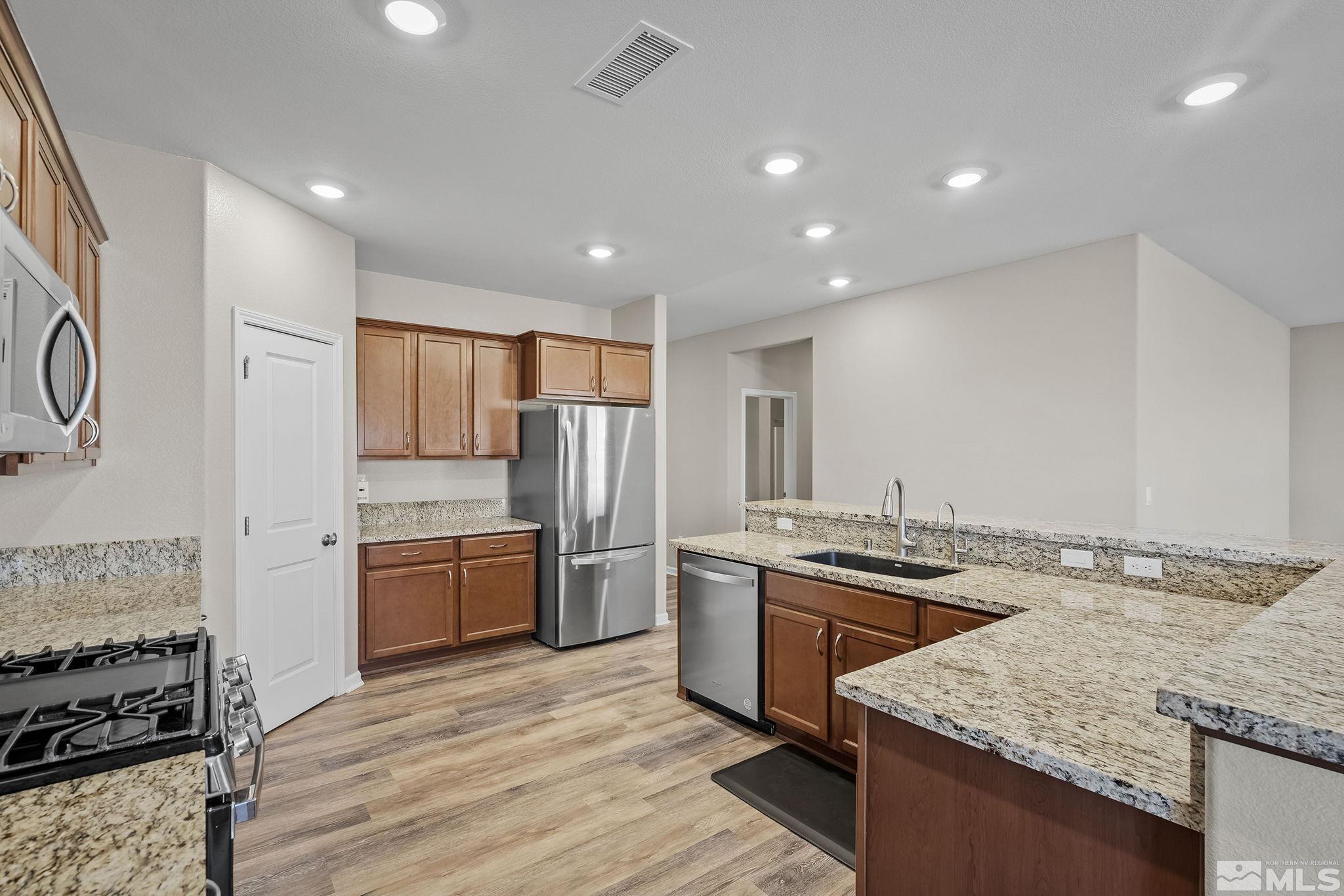 556 Beckwourth Drive Property Photo 9