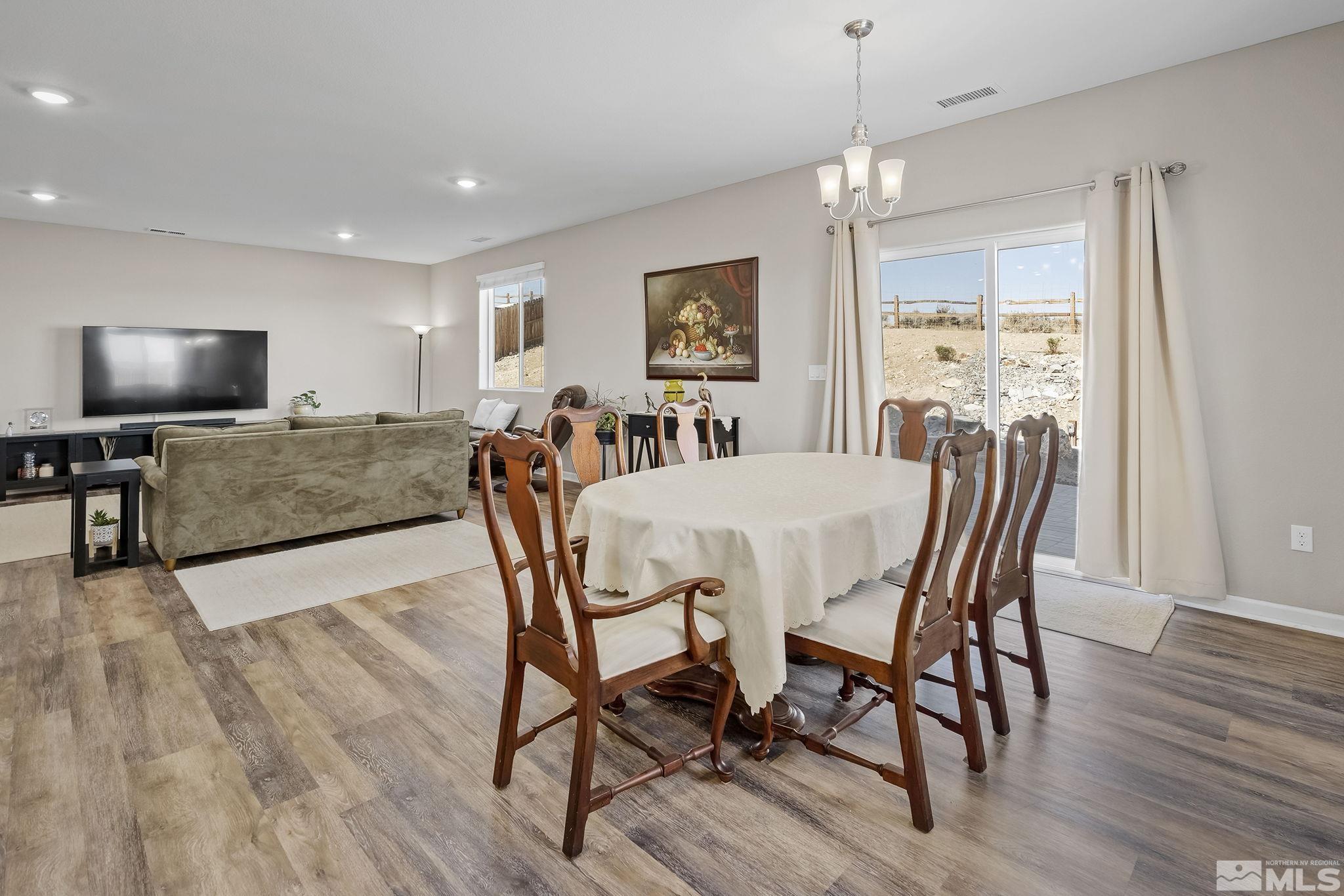 556 Beckwourth Drive Property Photo 12