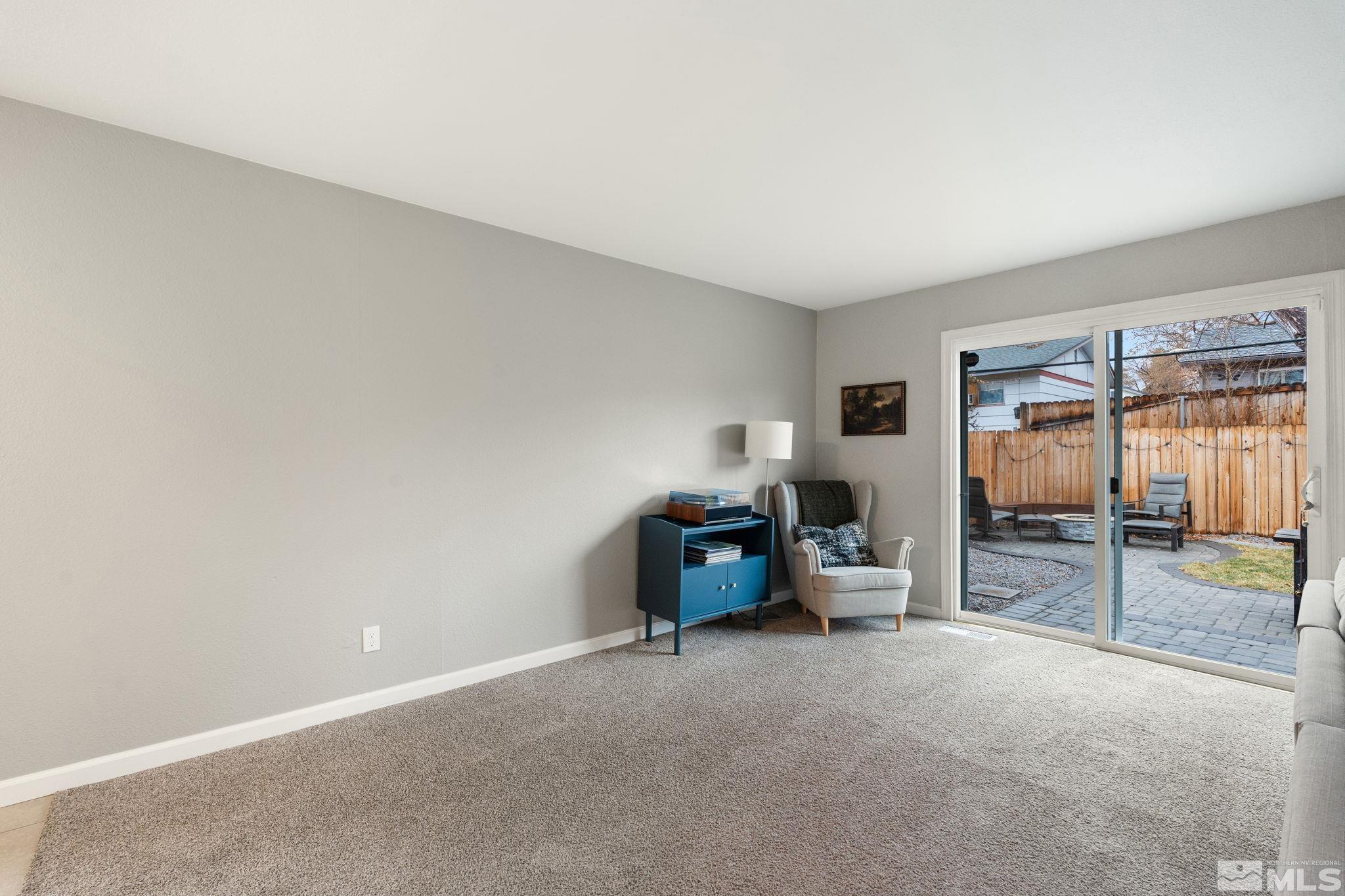 1475 Locksley Way Property Photo 10