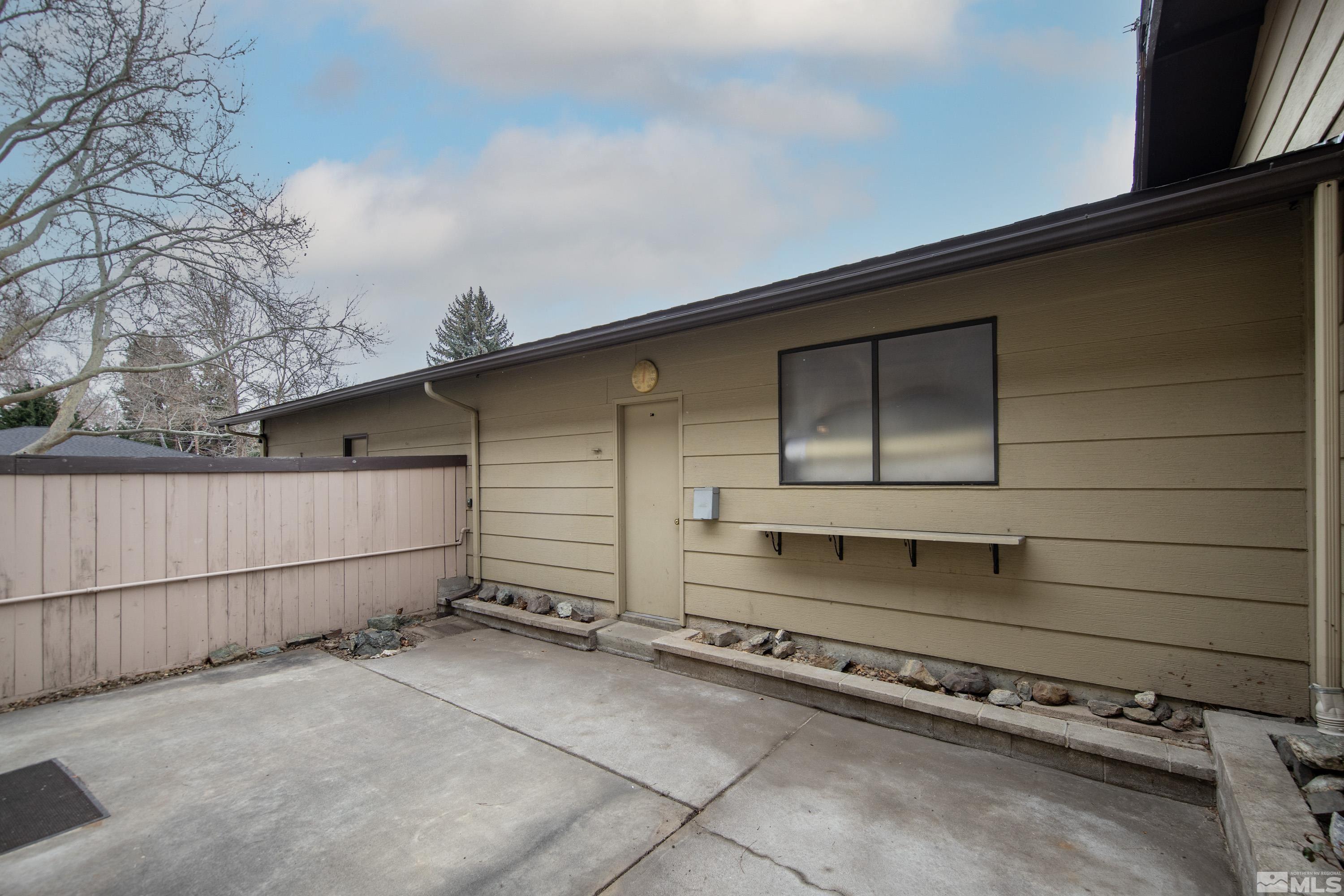 1465 Foster Dr Property Photo 24