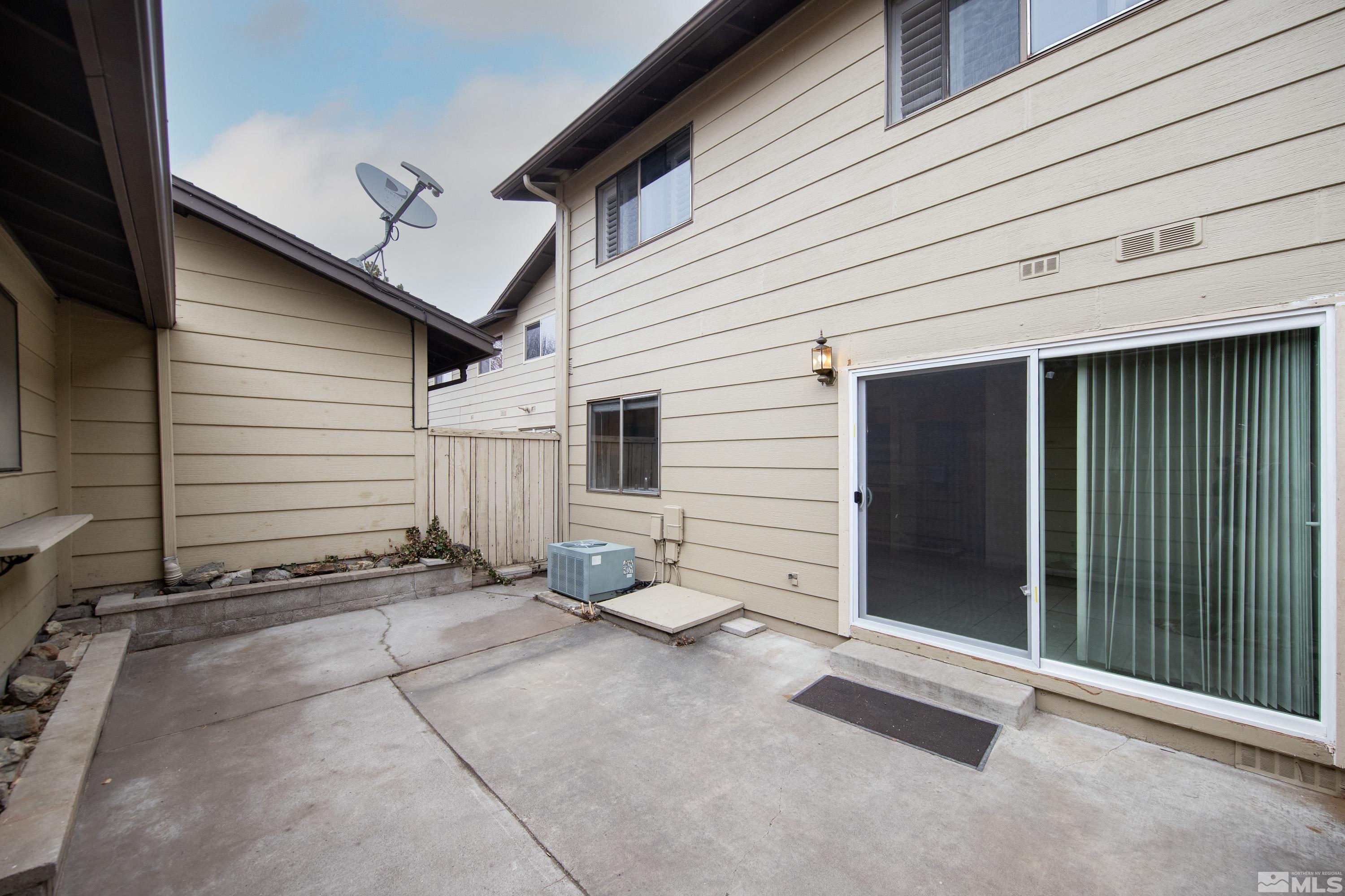 1465 Foster Dr Property Photo 25