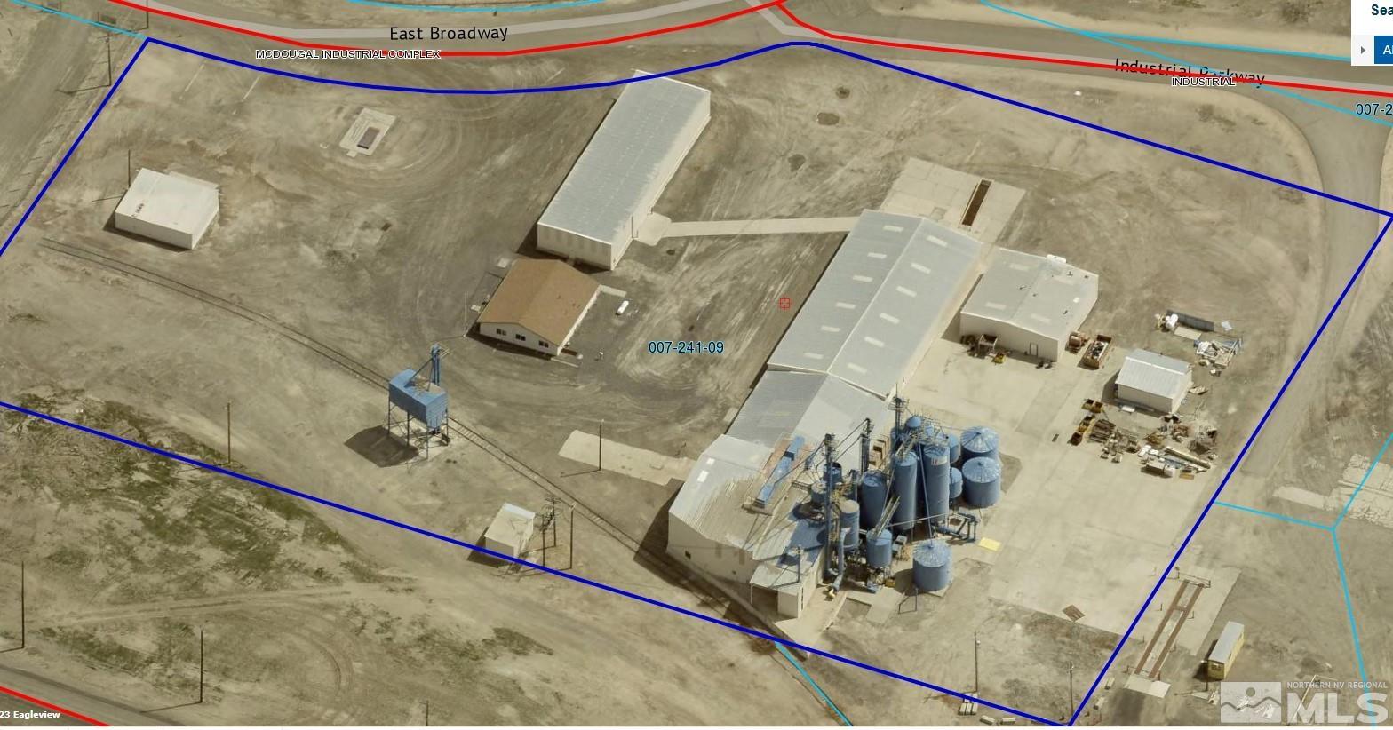 35 Mcdougal Industrial Park Property Photo 2