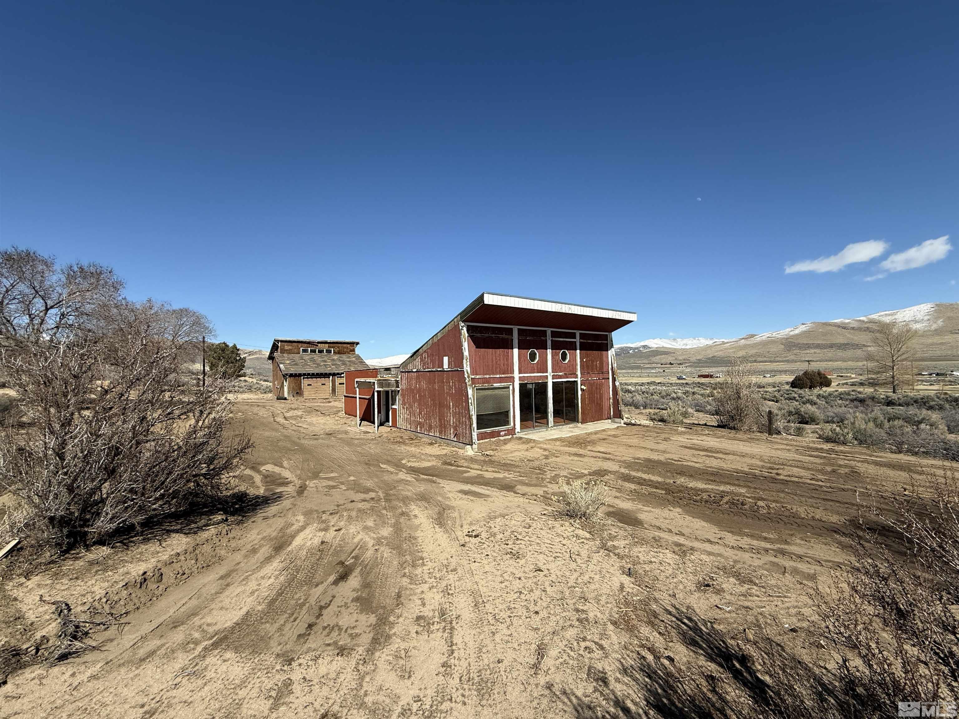 15200 Frontier Road Property Photo 1