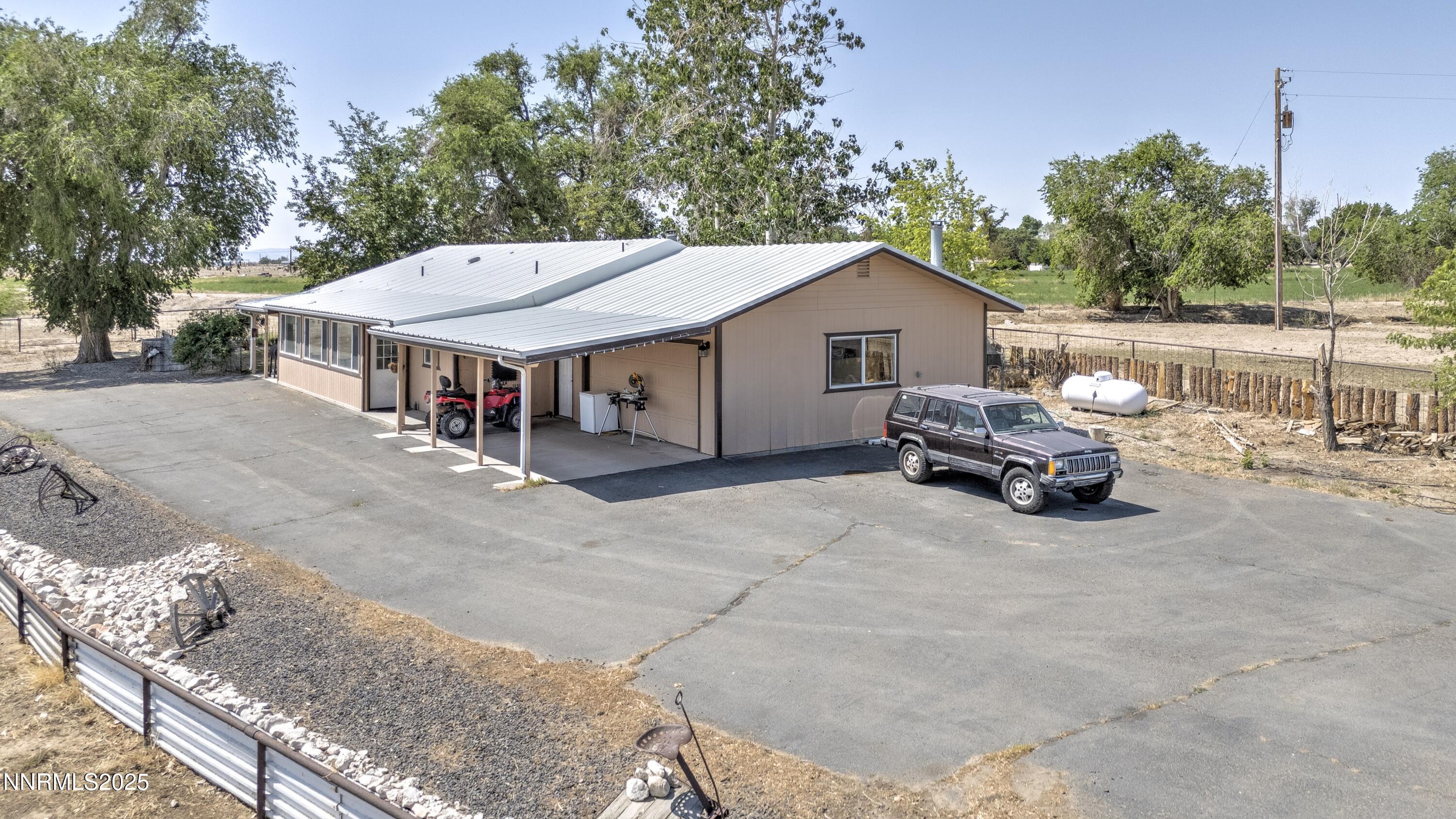 75 Bench Road Property Photo 1