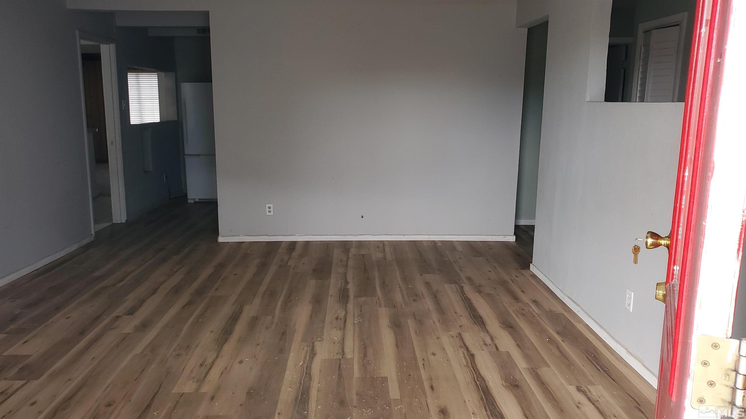 341 Baker Street Property Photo 5
