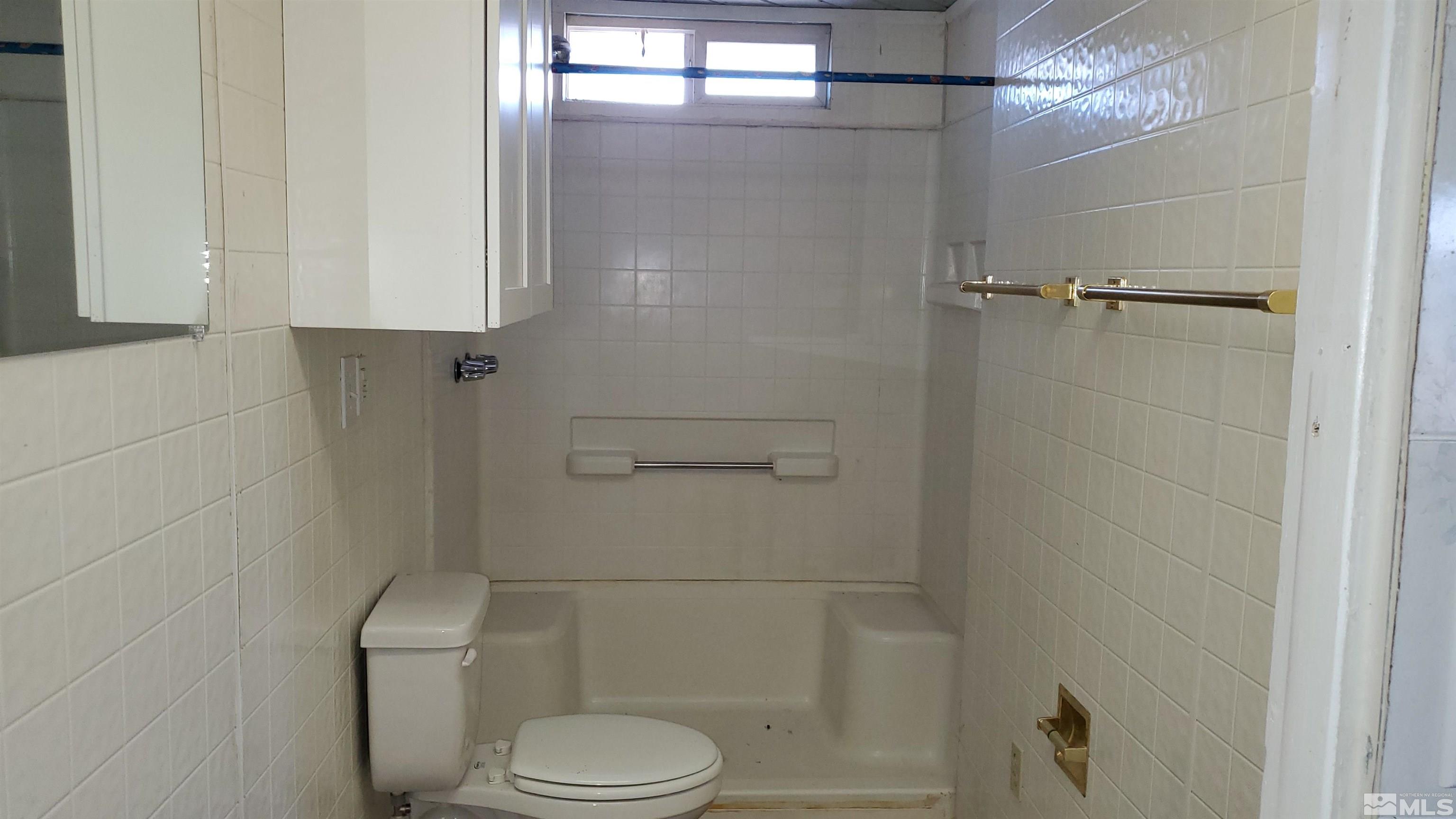 341 Baker Street Property Photo 13