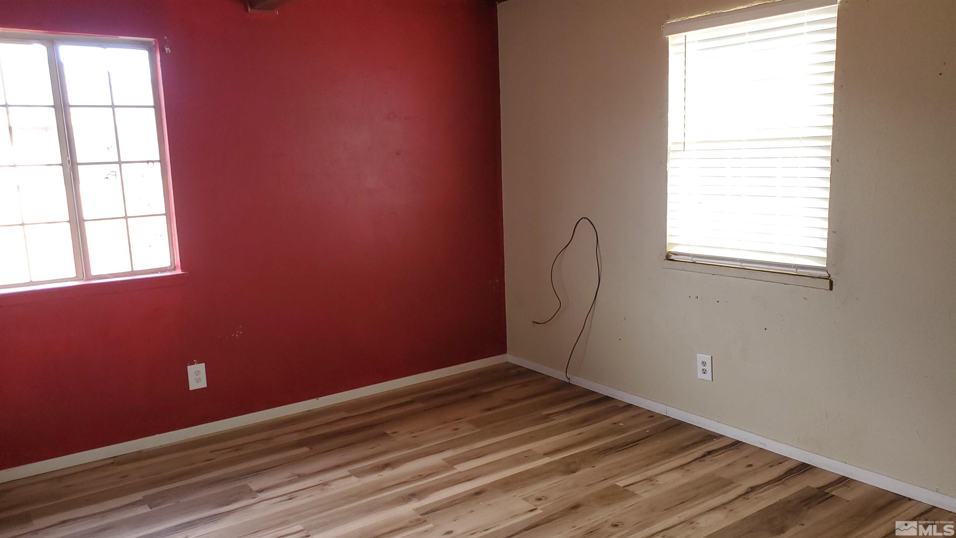 341 Baker Street Property Photo 14