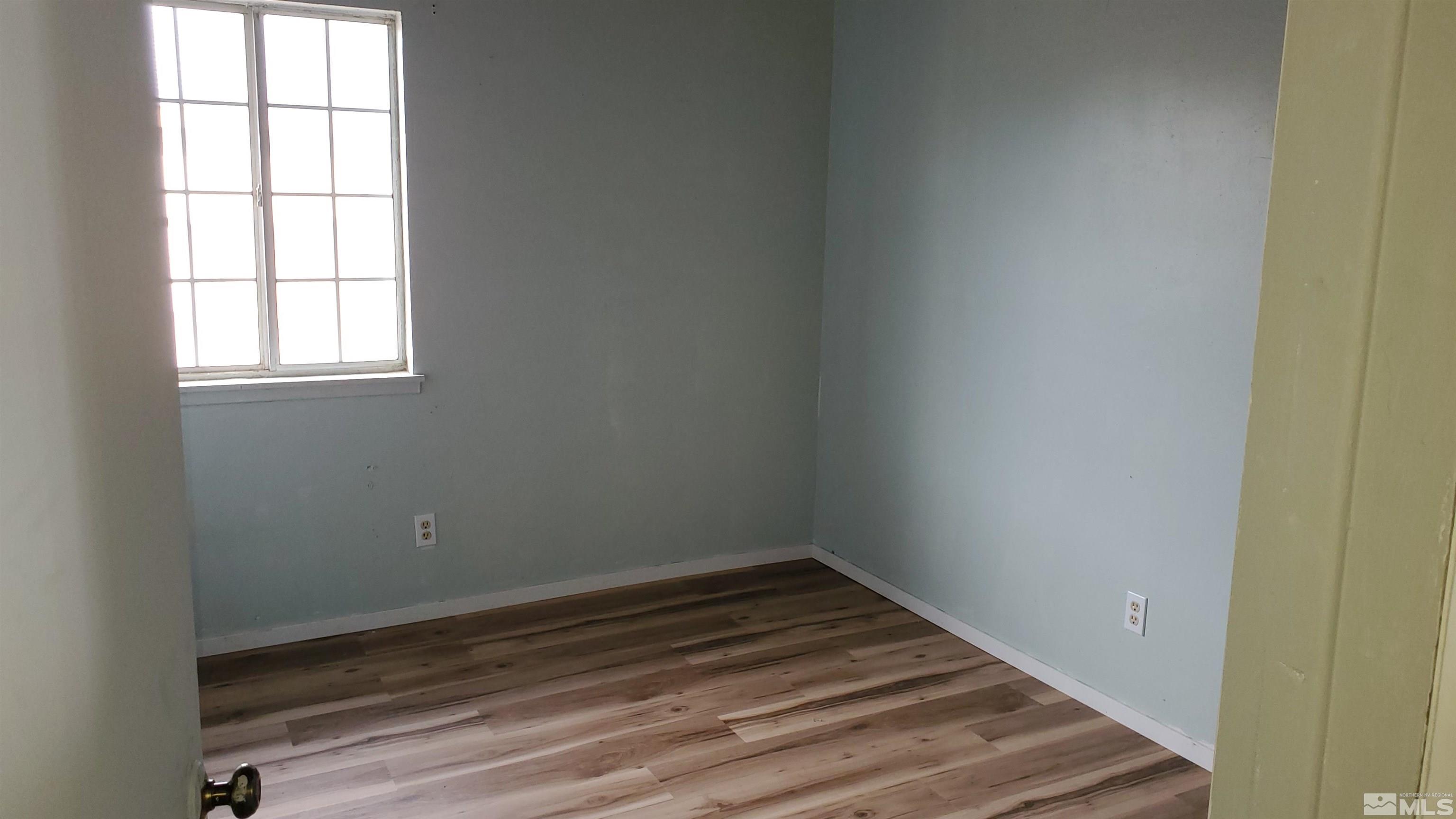 341 Baker Street Property Photo 15