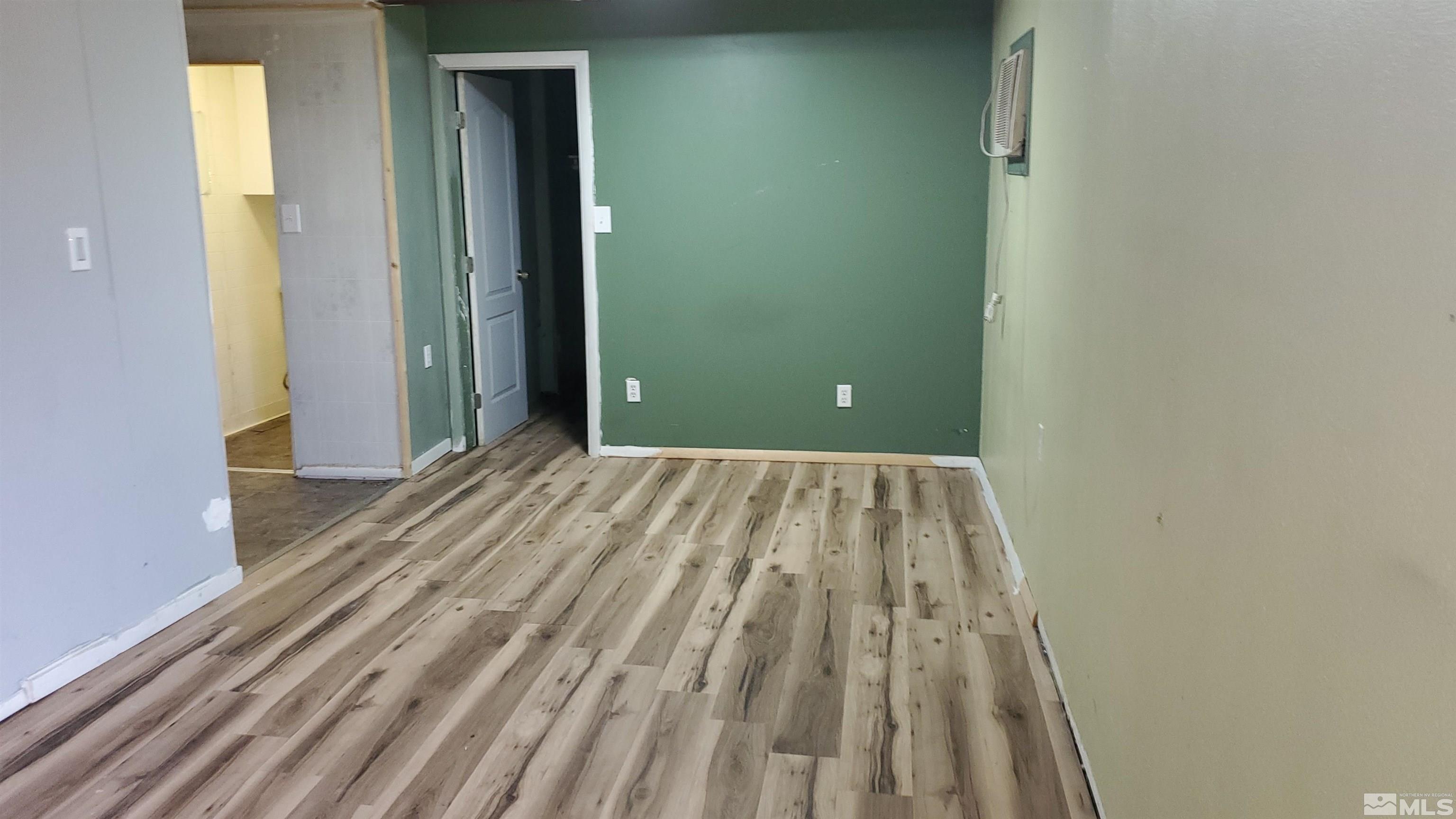 341 Baker Street Property Photo 16