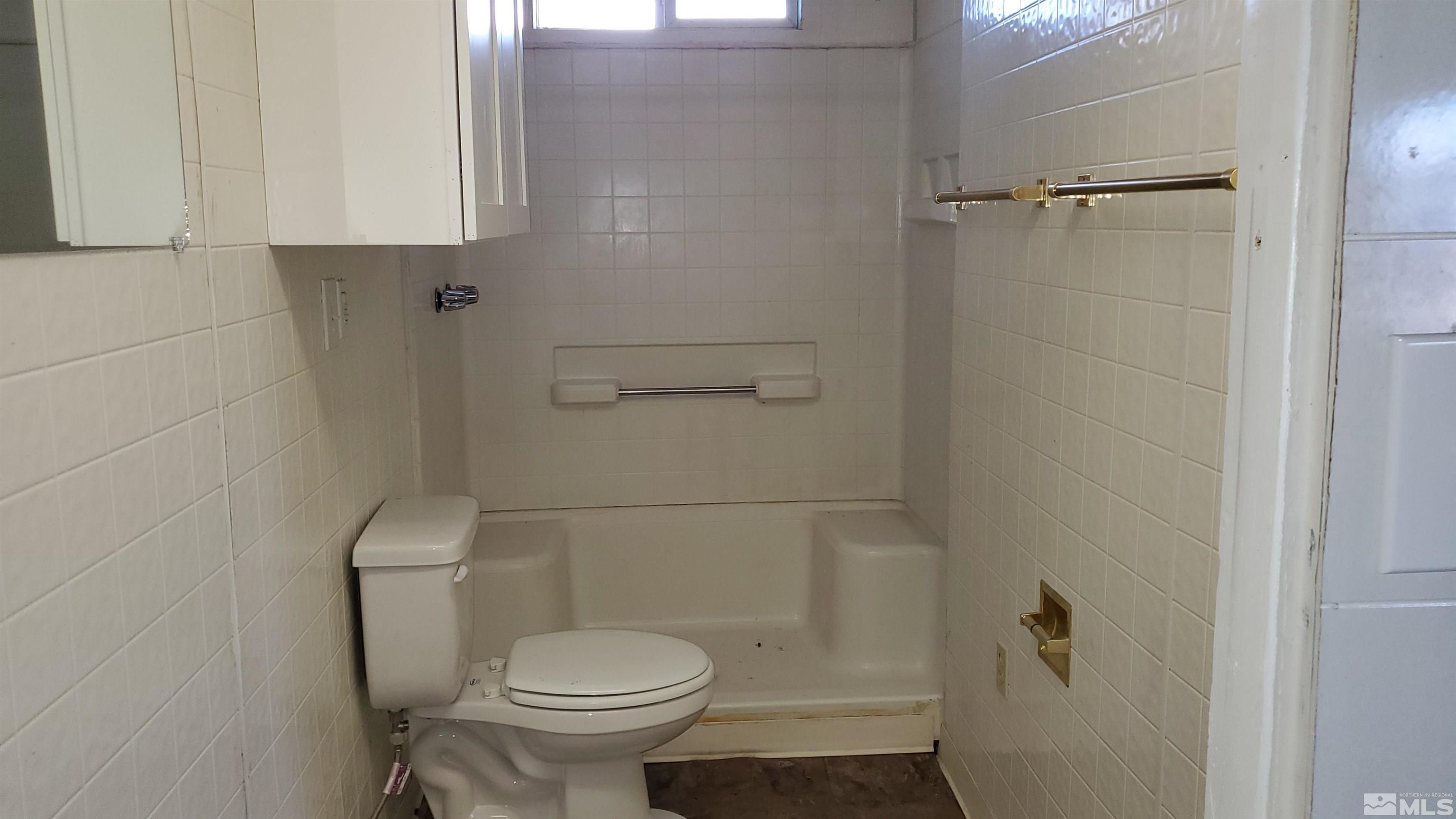 341 Baker Street Property Photo 21