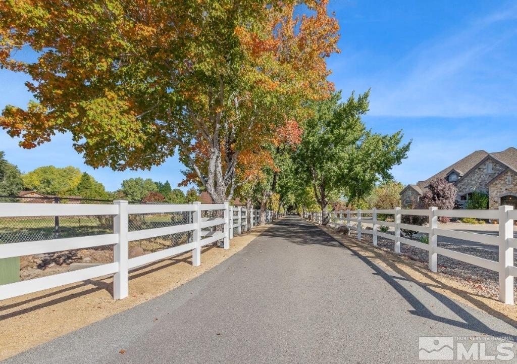 1965 Palmira Drive Property Photo 3