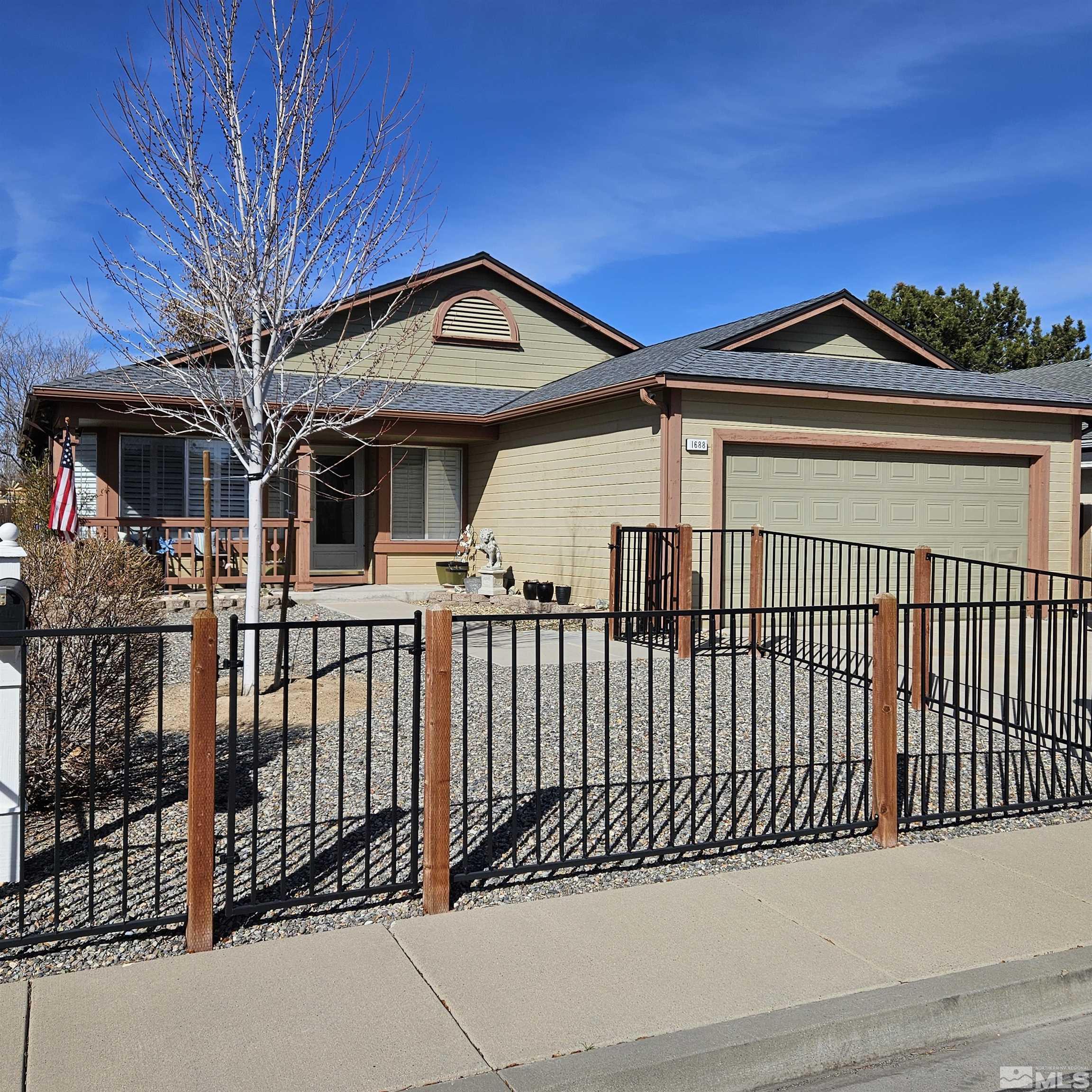 1688 Myles Way Property Photo