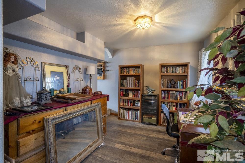 21805 Adobe Rd Property Photo 10