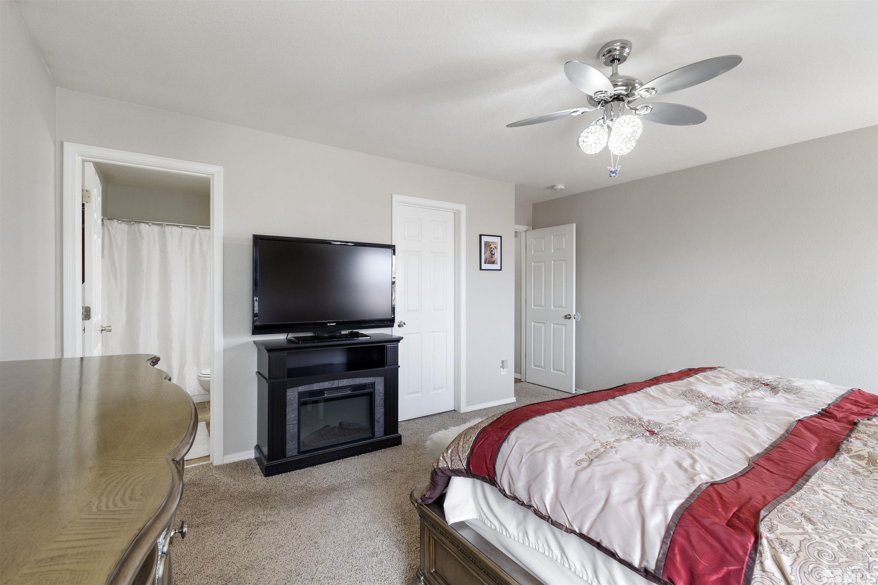 9499 Autumn Leaf Property Photo 16