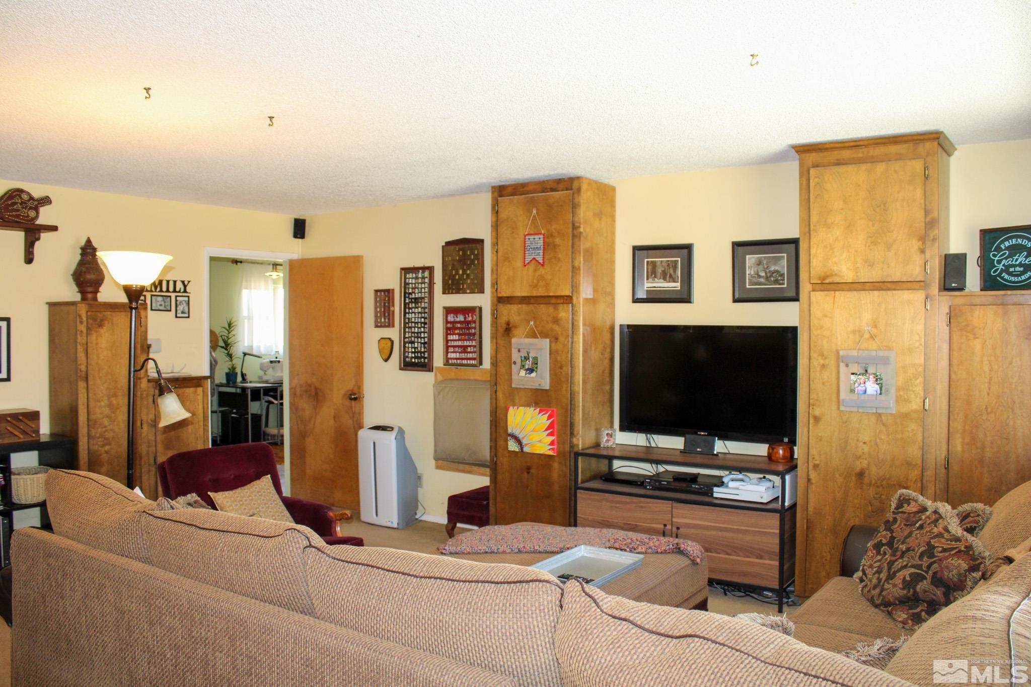 50 N Canal Dr Property Photo 9
