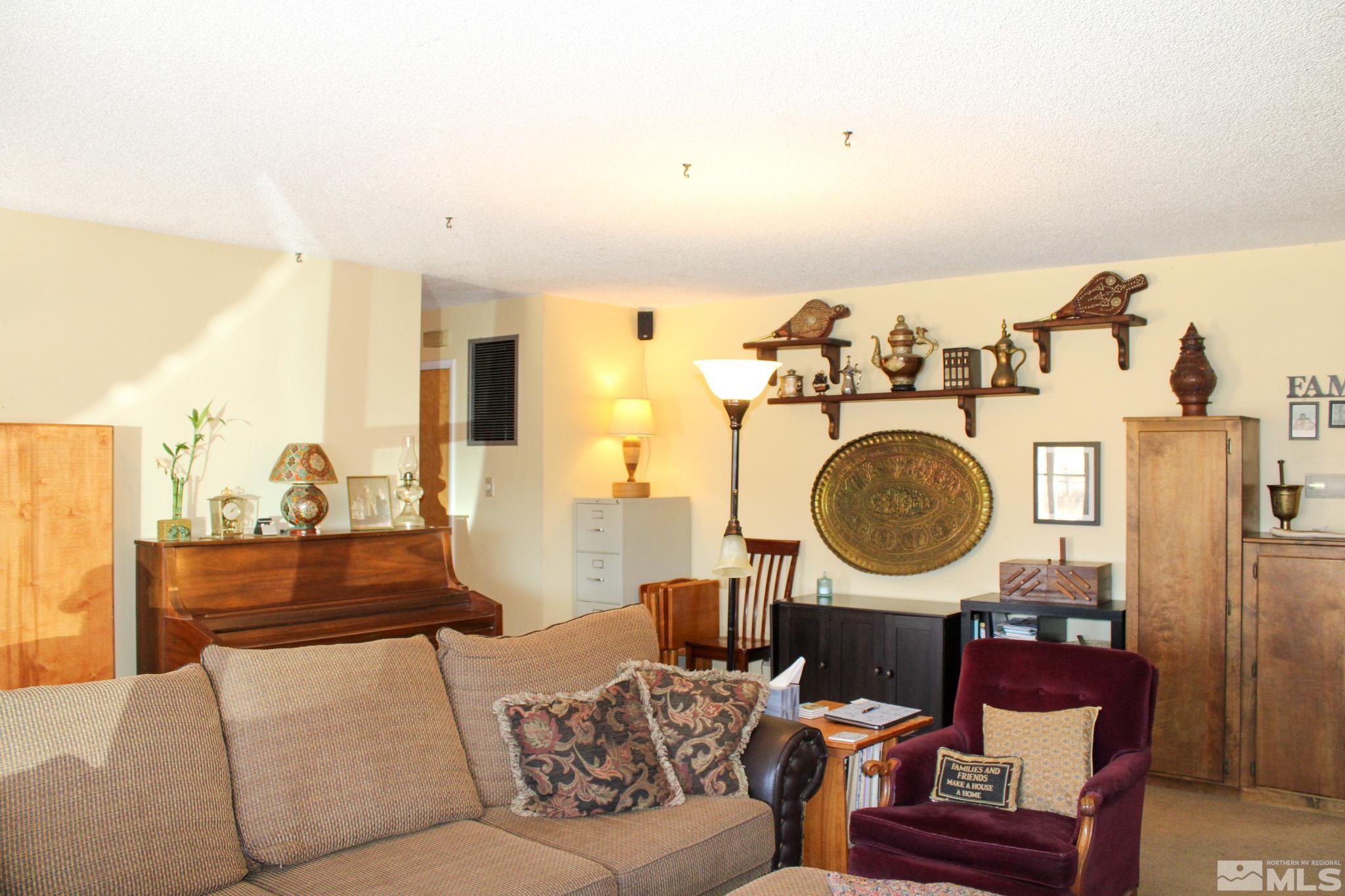 50 N Canal Dr Property Photo 10