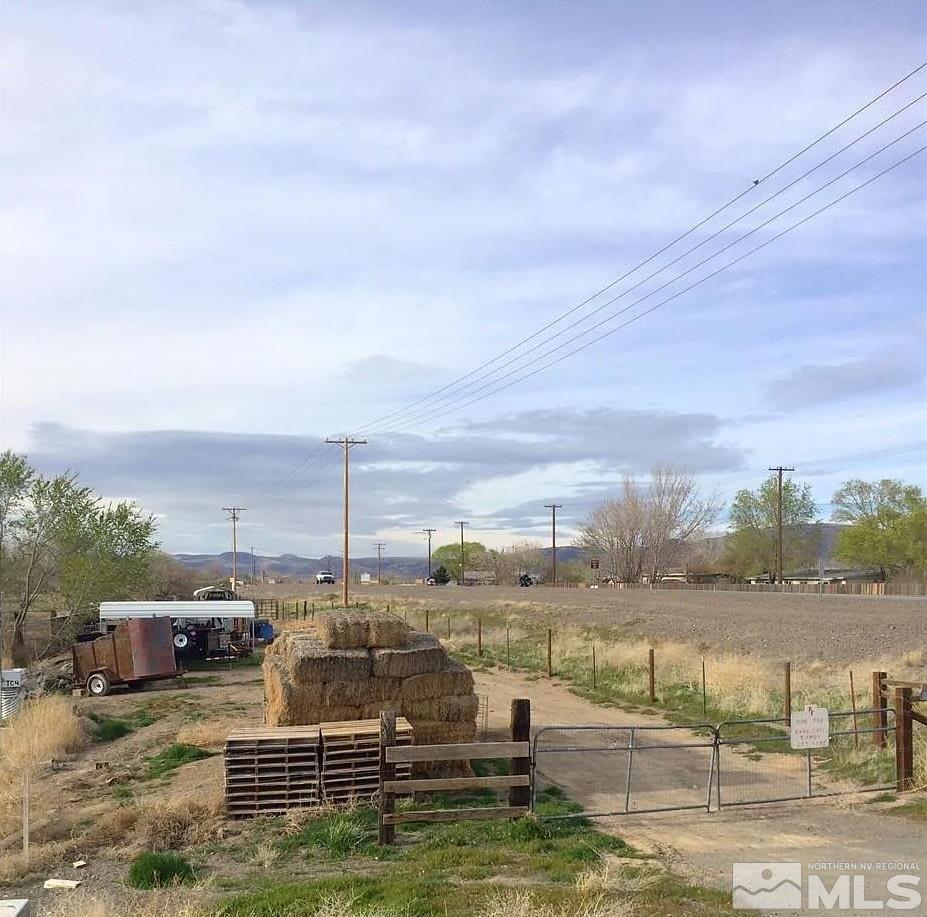 50 N Canal Dr Property Photo 3