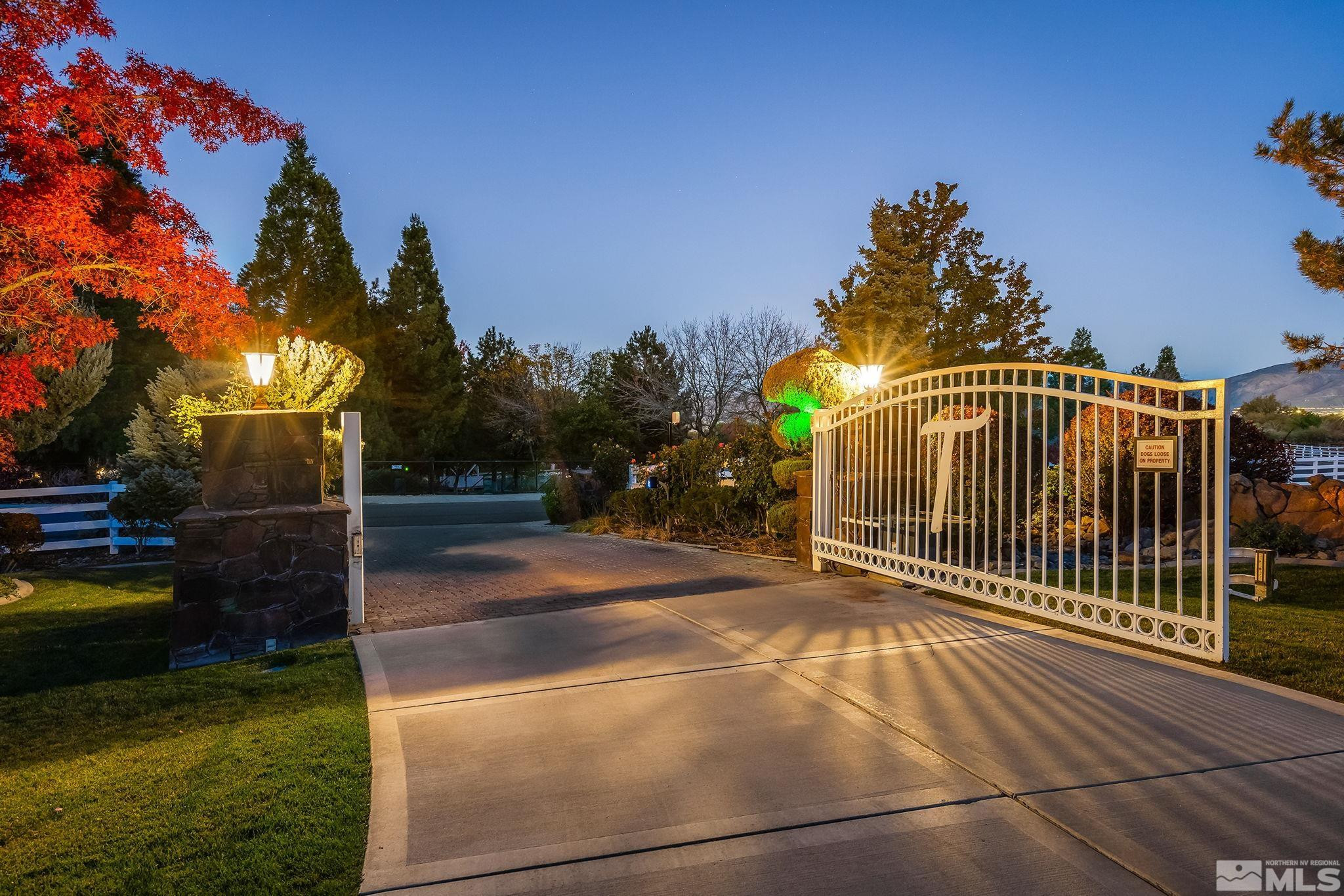 2185 Kinney Lane Property Photo 2