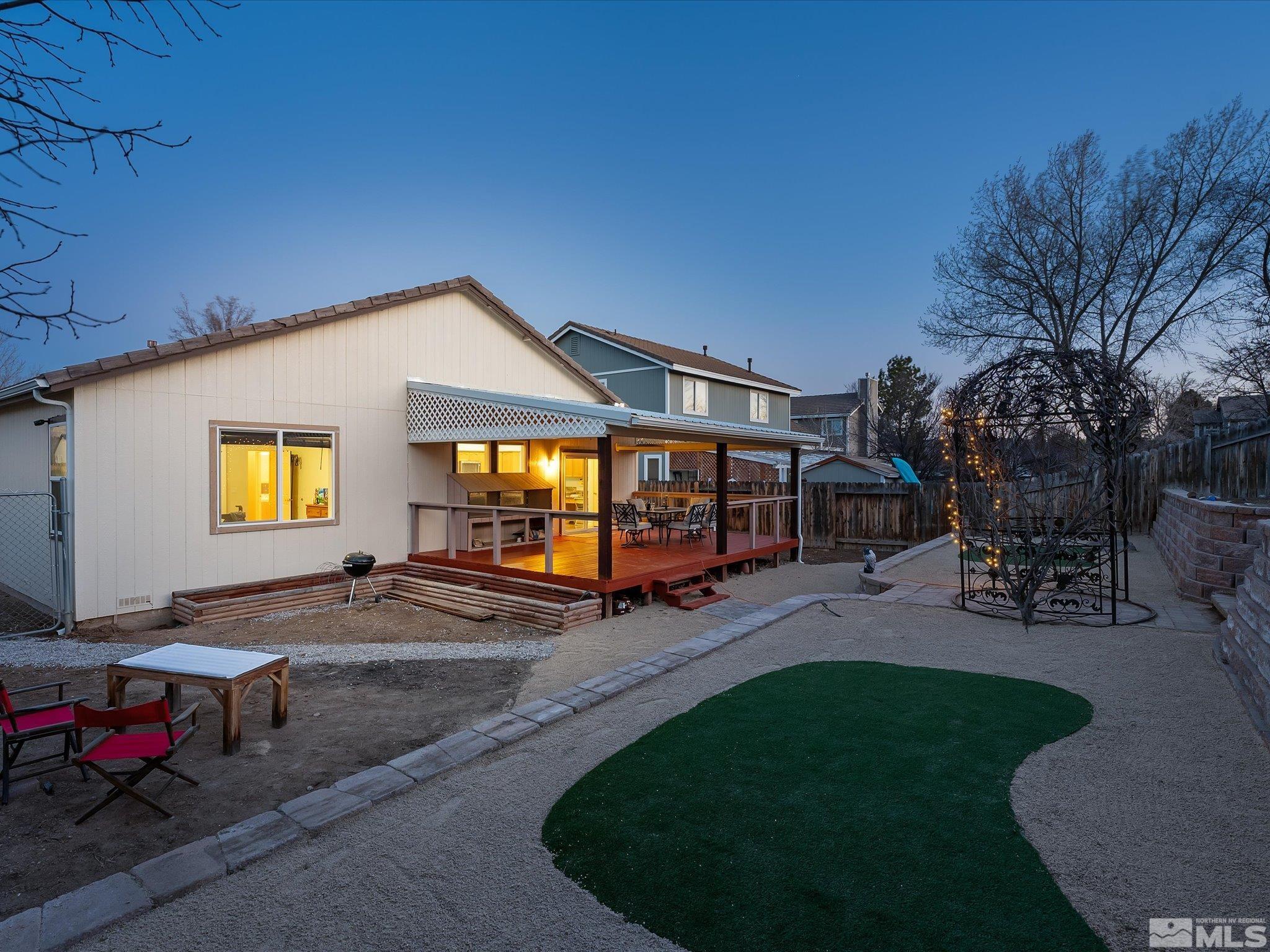5451 Spandrell Ln Property Photo