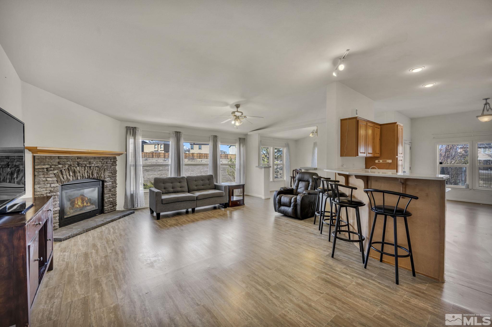 8997 Rising Moon Drive Property Photo 3