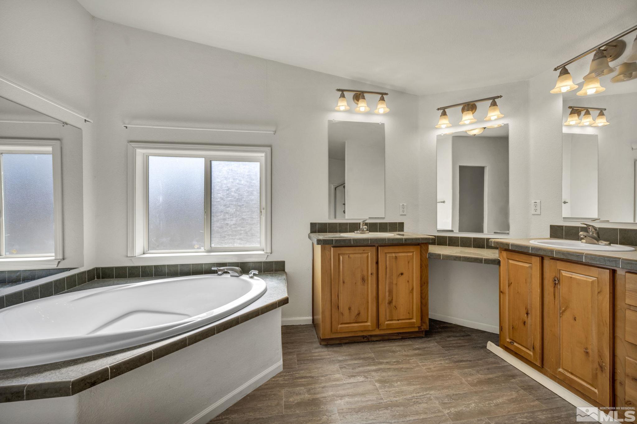 8997 Rising Moon Drive Property Photo 20