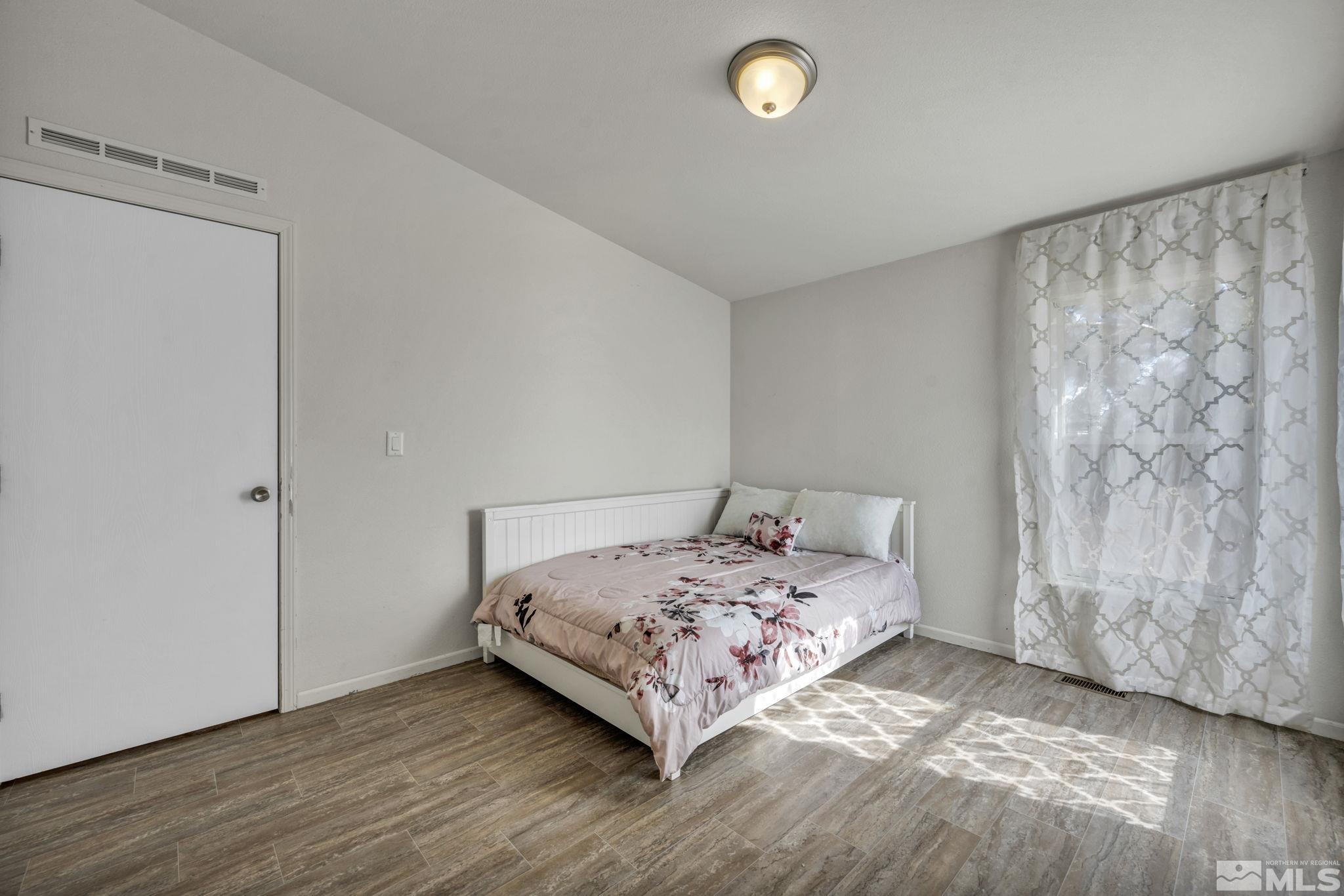 8997 Rising Moon Drive Property Photo 23