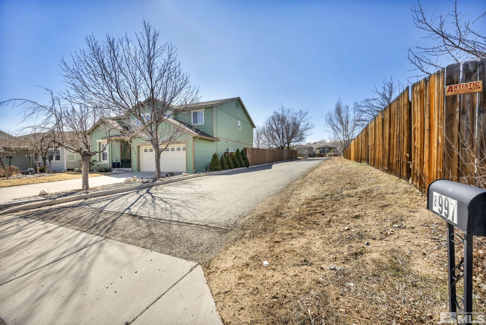 8997 Rising Moon Drive Property Photo 29