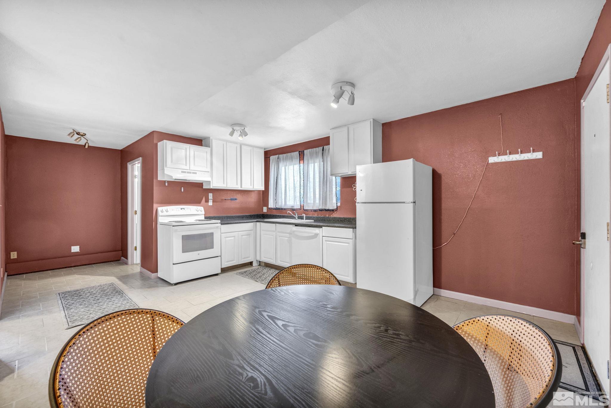 8997 Rising Moon Drive Property Photo 36