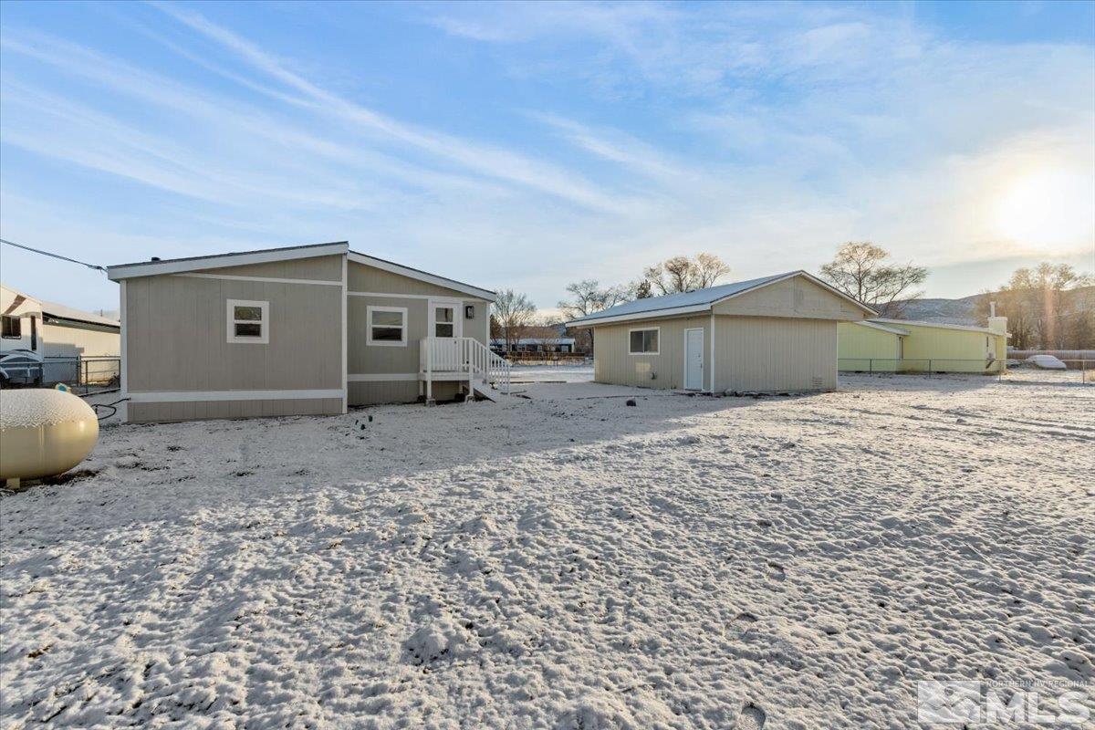 3545 Meadowlark Dr Property Photo