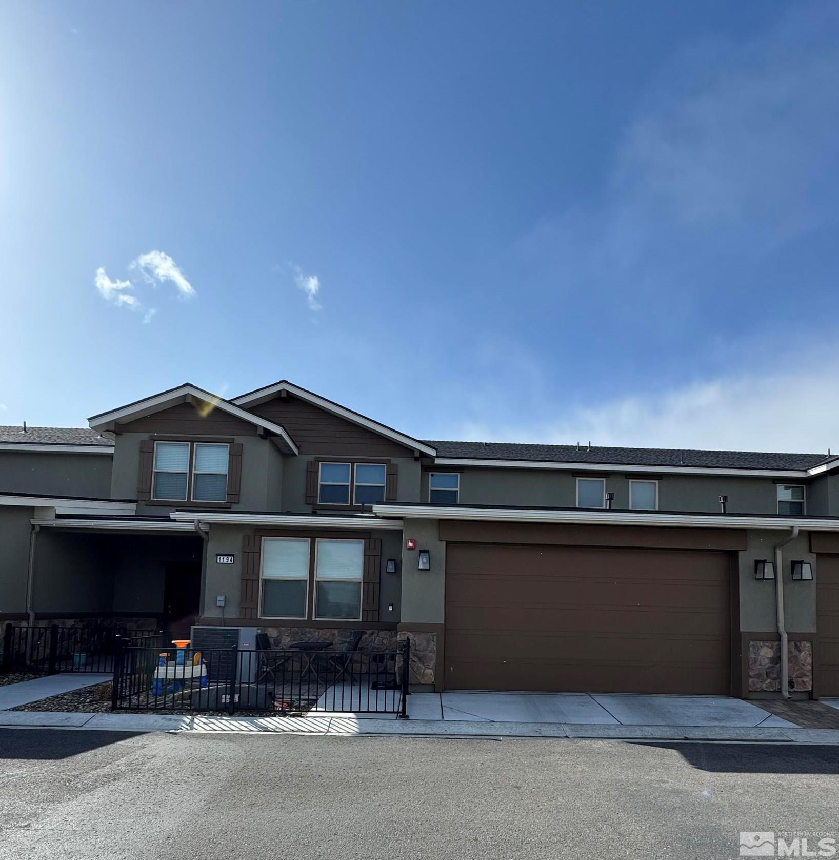 1194 Montevideo Circle Property Photo