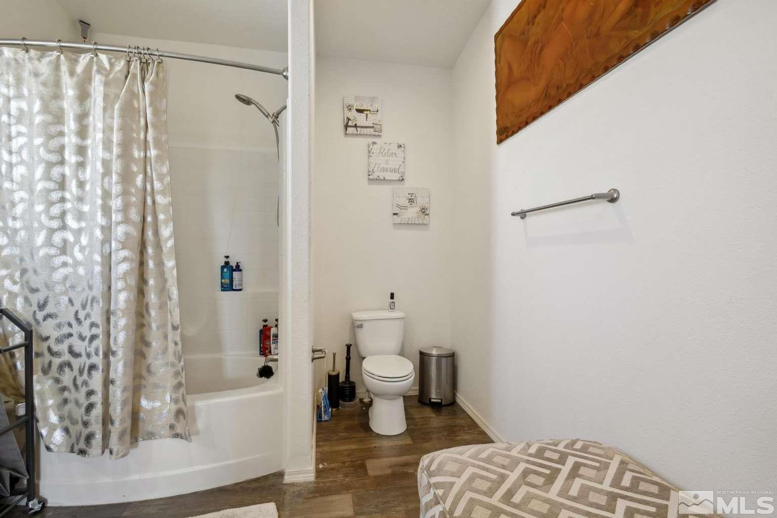 240 6th St Property Photo 19