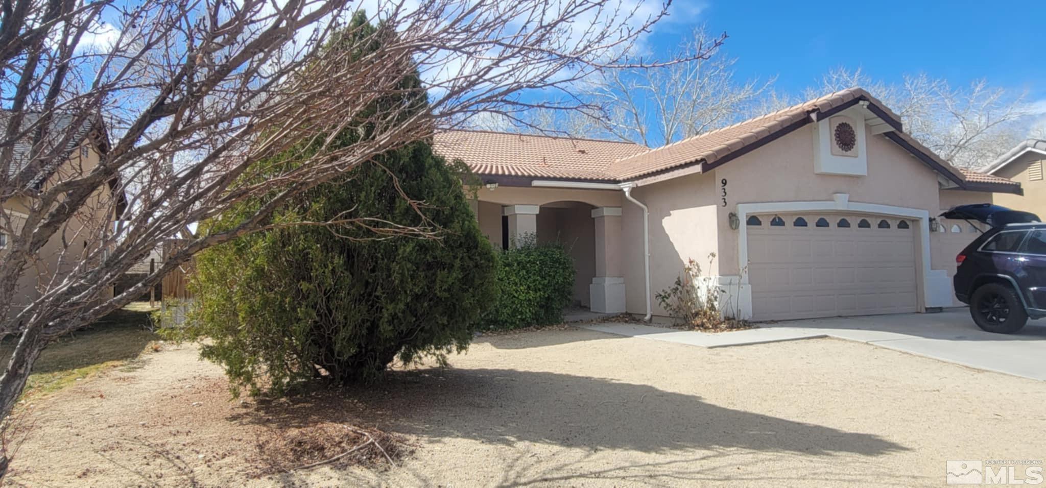 933 Julia Ln Property Photo