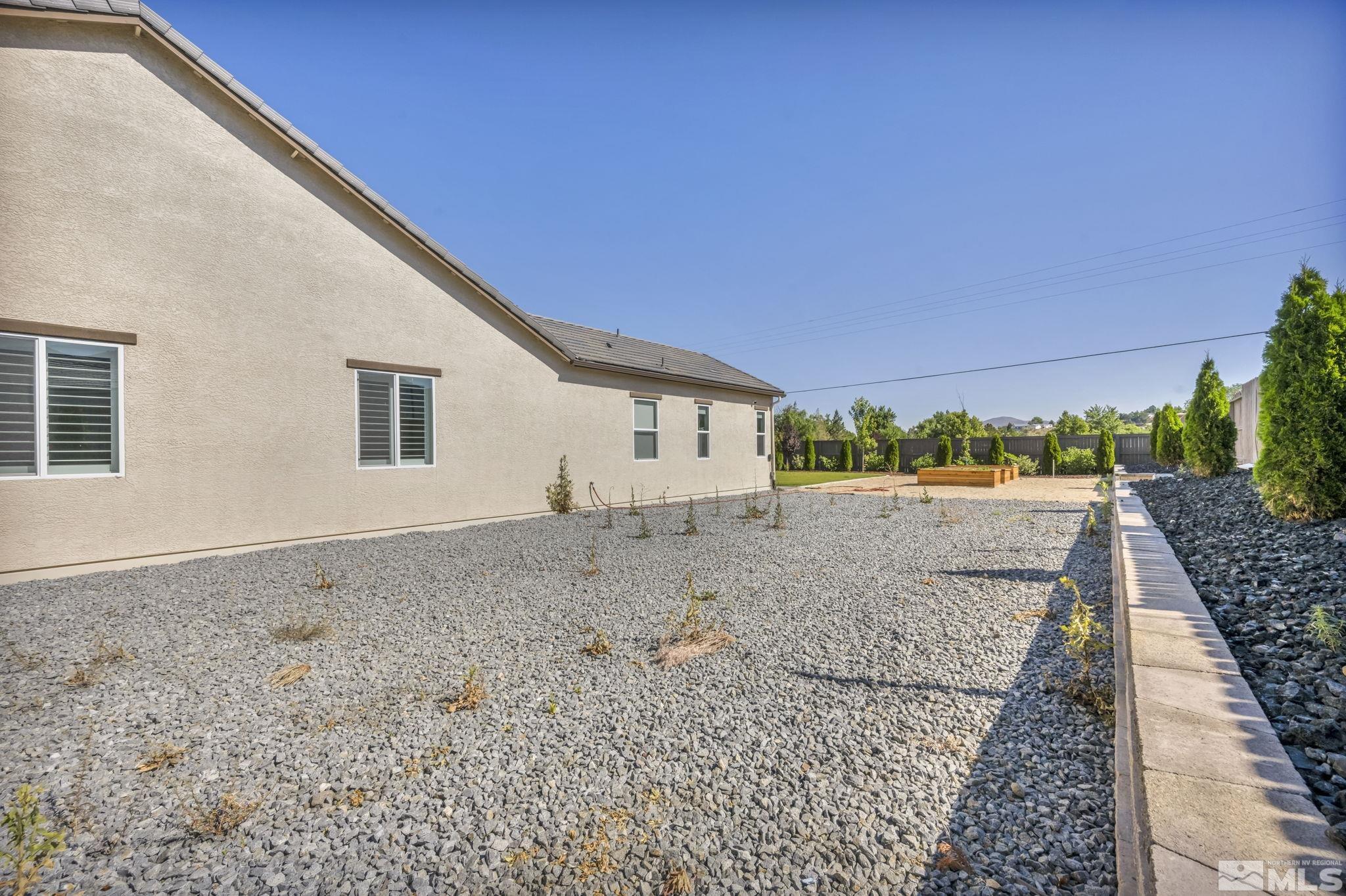 1237 Crawford Creek Dr Property Photo 37