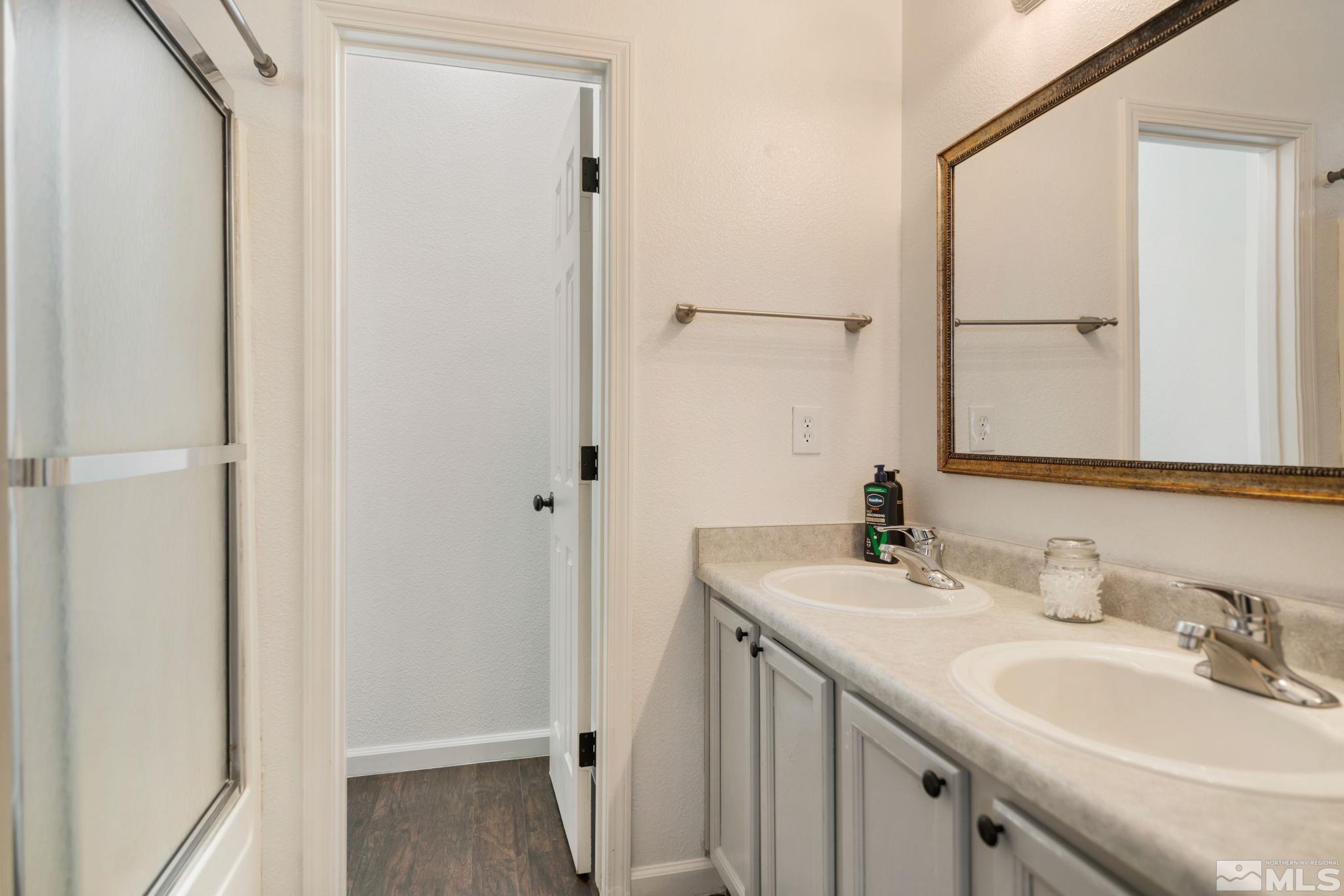 9660 Stoney Creek Way Property Photo 26