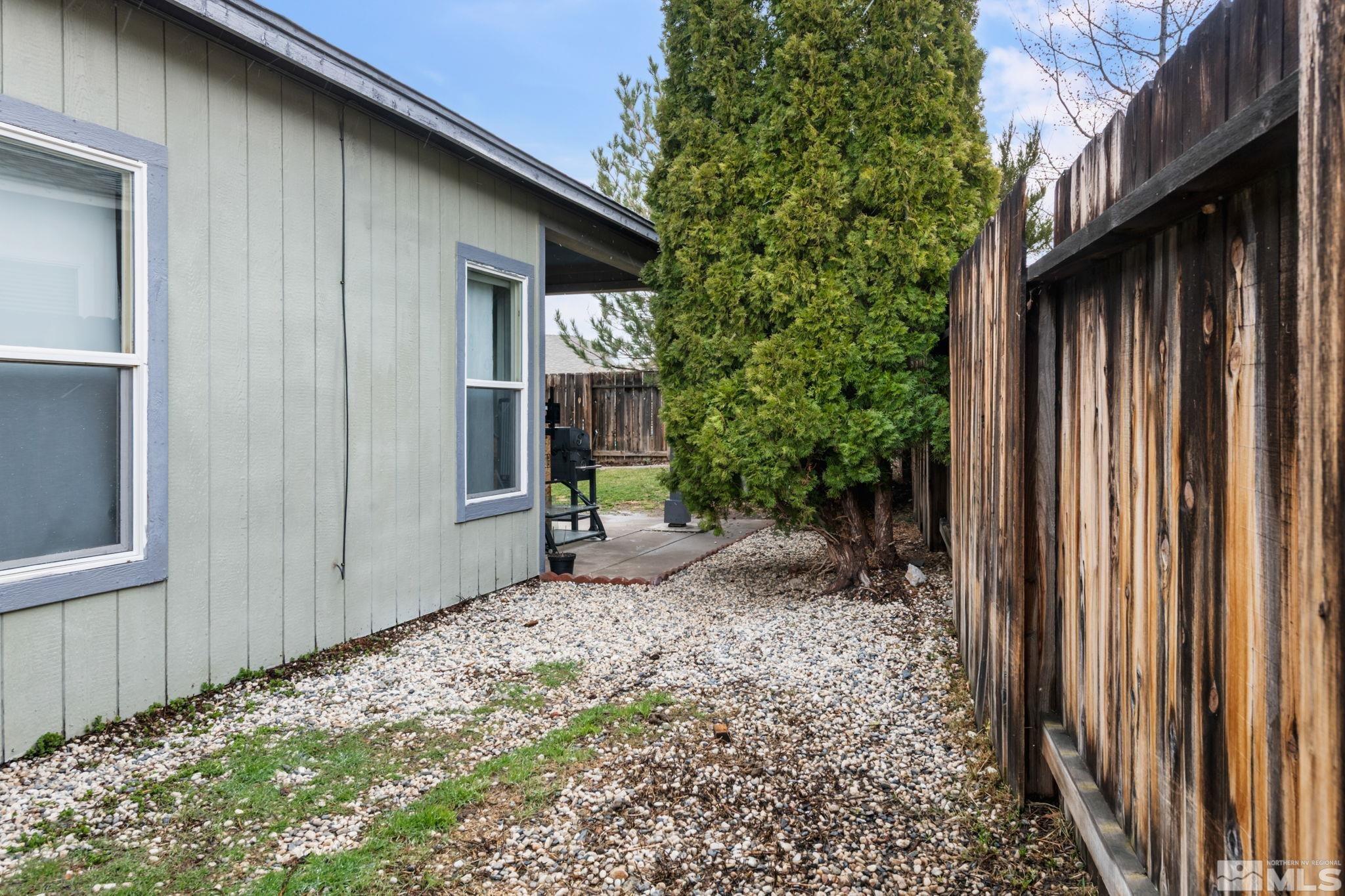 9660 Stoney Creek Way Property Photo 32
