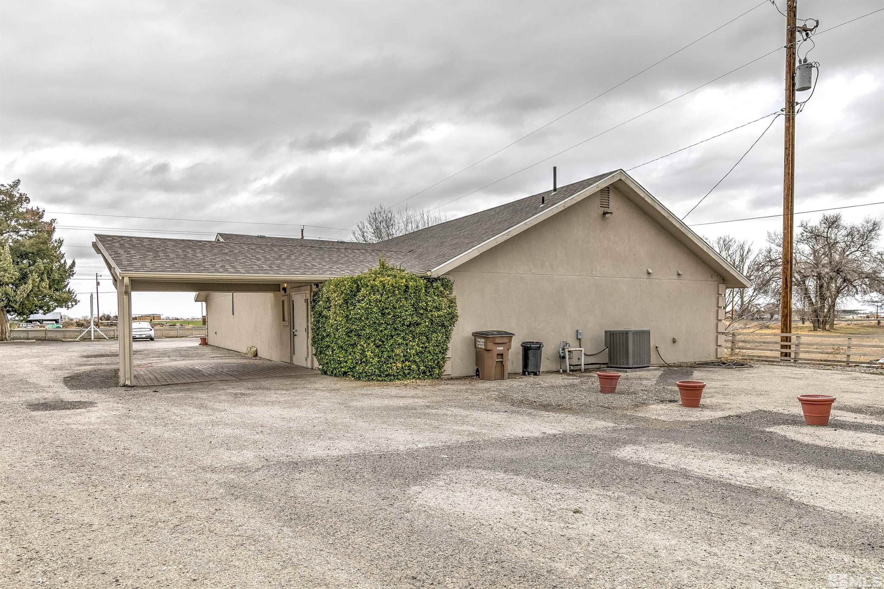 2705 Schurz Property Photo 1