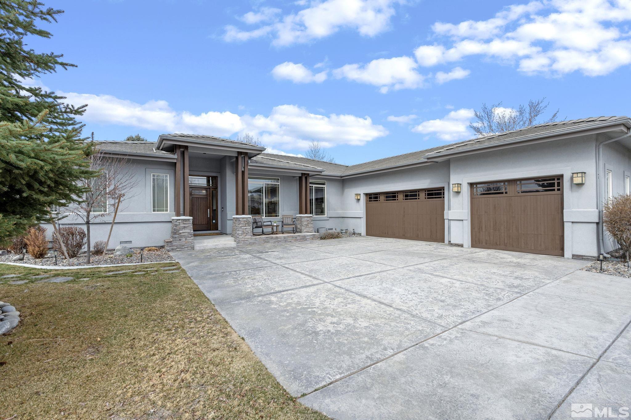 7495 Silver King Dr Property Photo