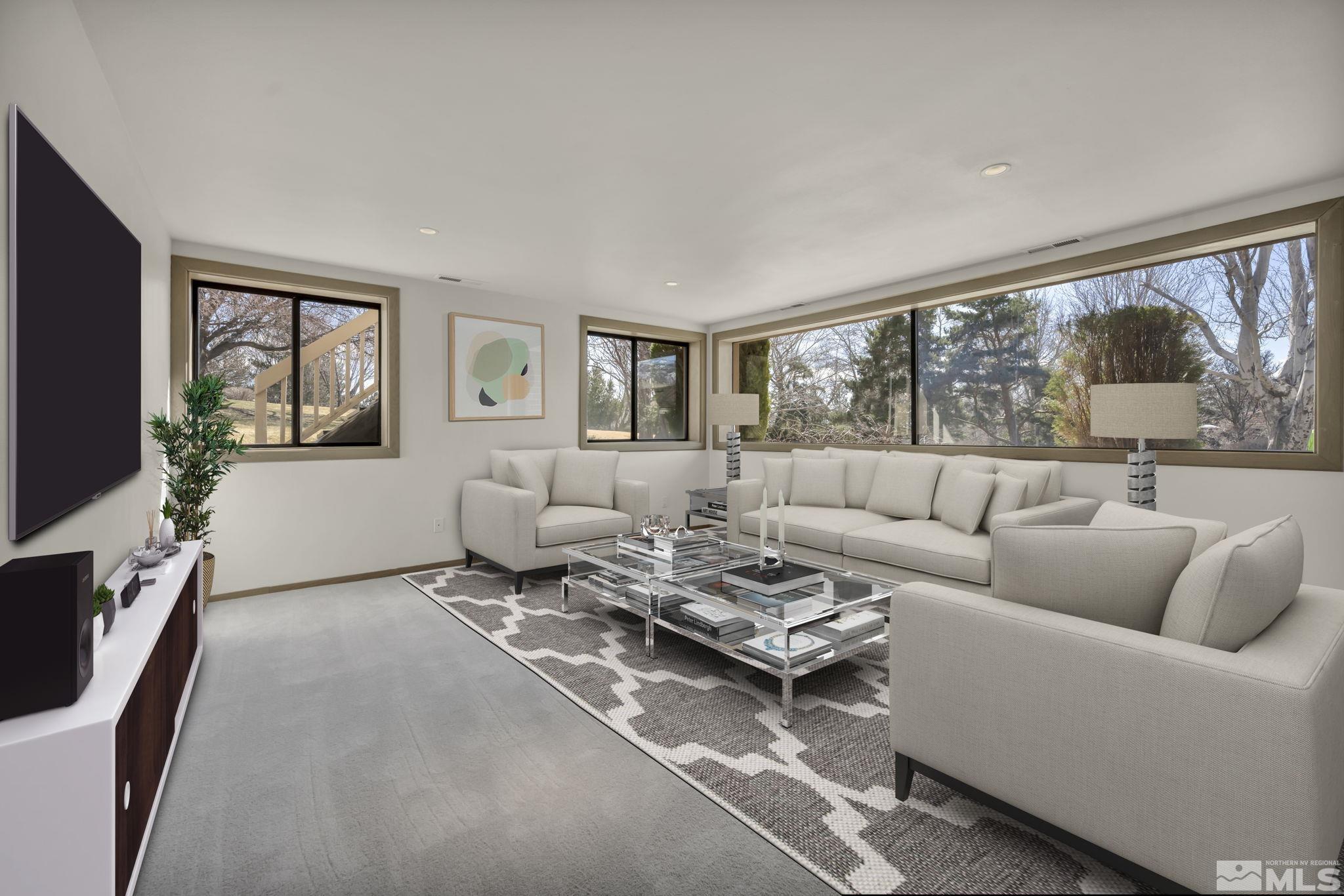 2570 Spinnaker Drive Property Photo 8