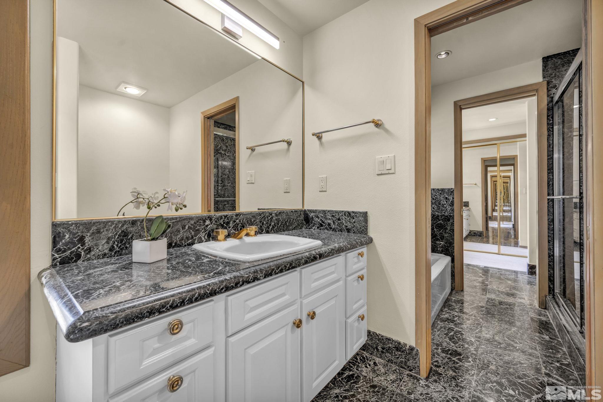 2570 Spinnaker Drive Property Photo 23