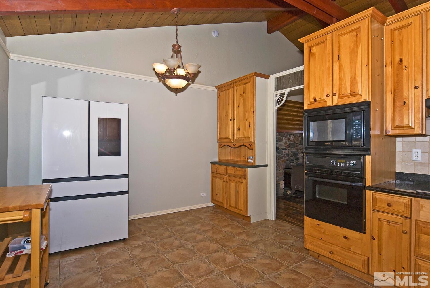 345 Upper Colony Road Property Photo 14