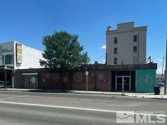 400 Idaho St Property Photo 1
