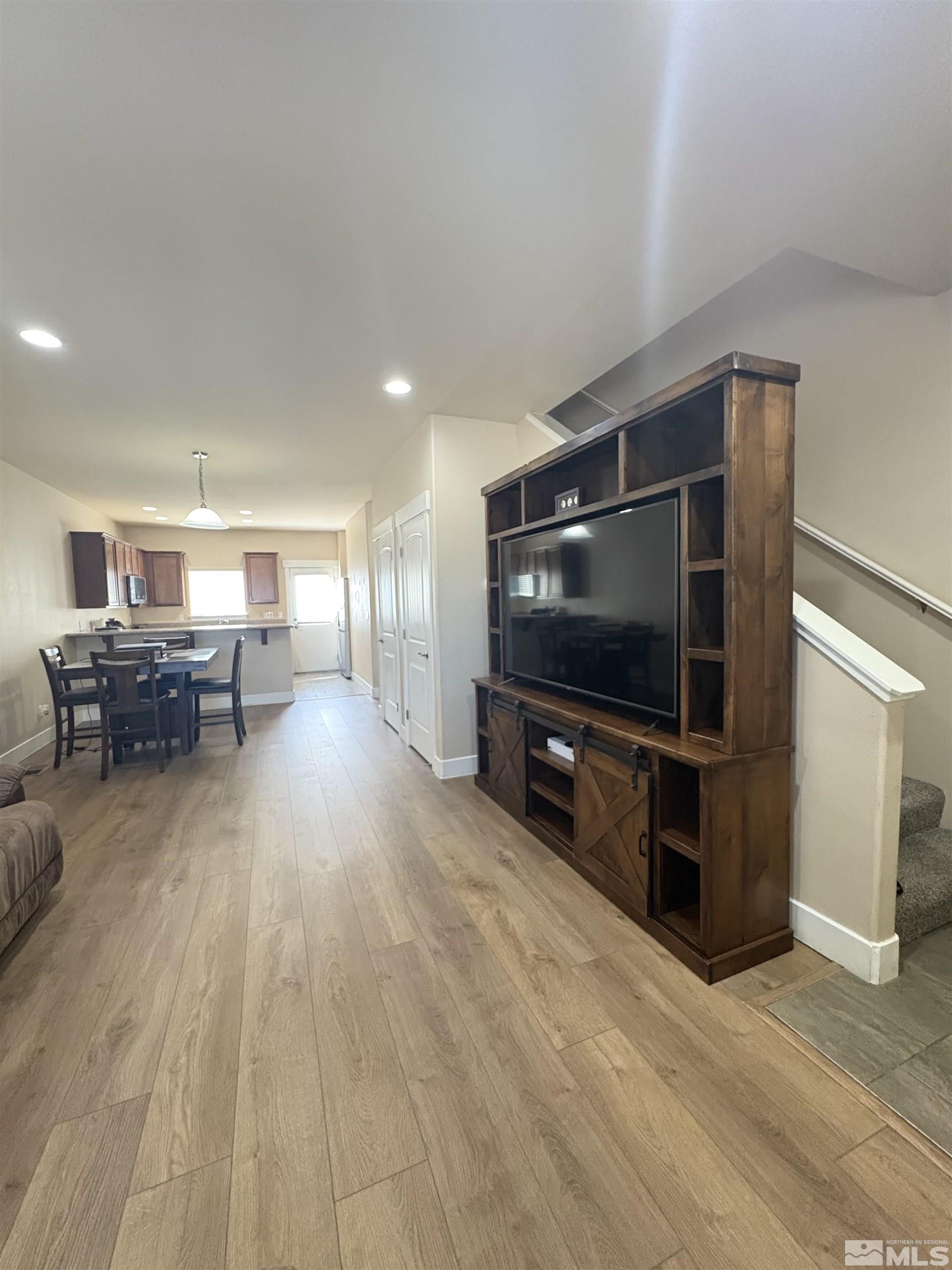 5282 Western Way Property Photo