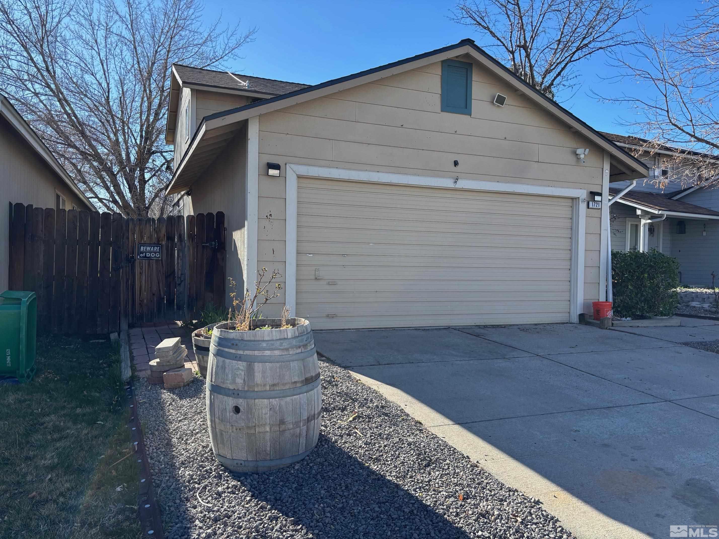 1721 Burnside Dr Property Photo