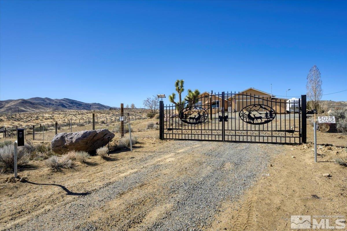 5025 Jackrabbit Road Property Photo 4