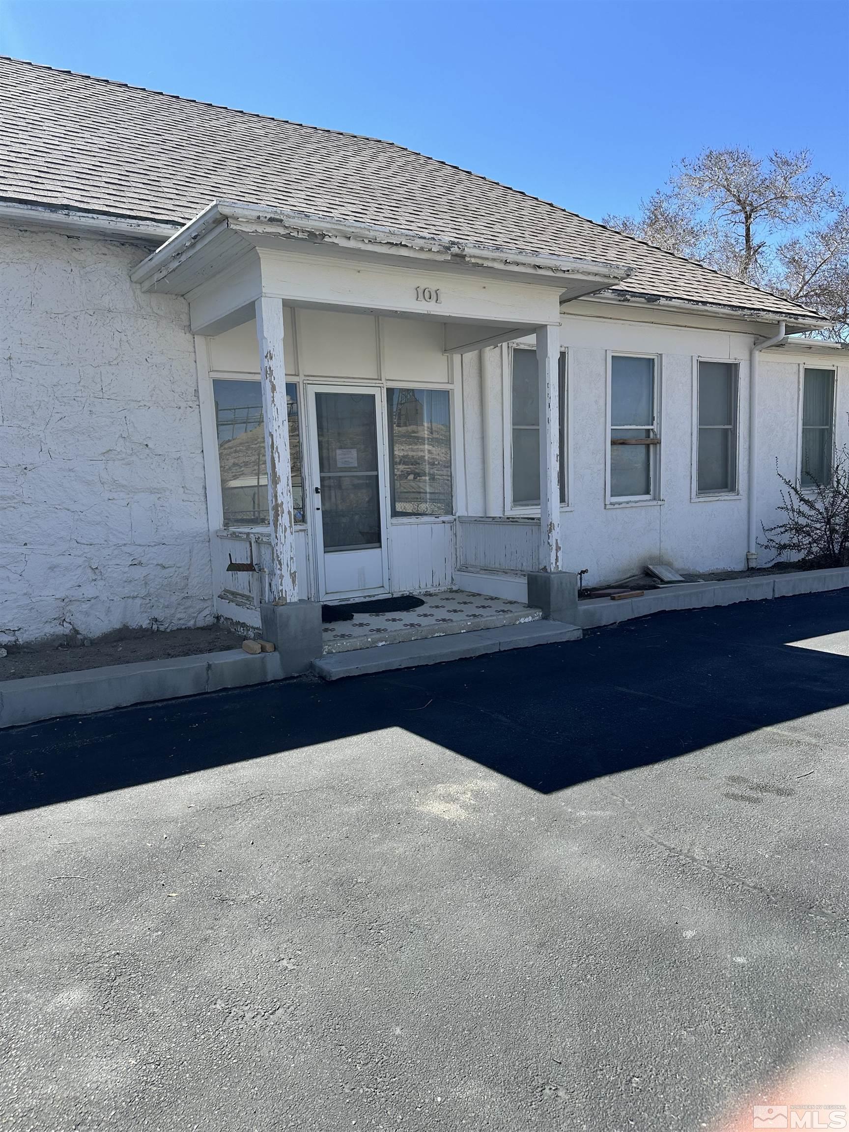 101 Mcculloch Ave Property Photo