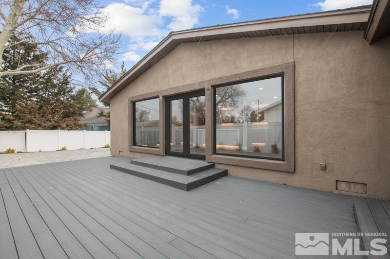 995 Skyline Boulevard Property Photo 32