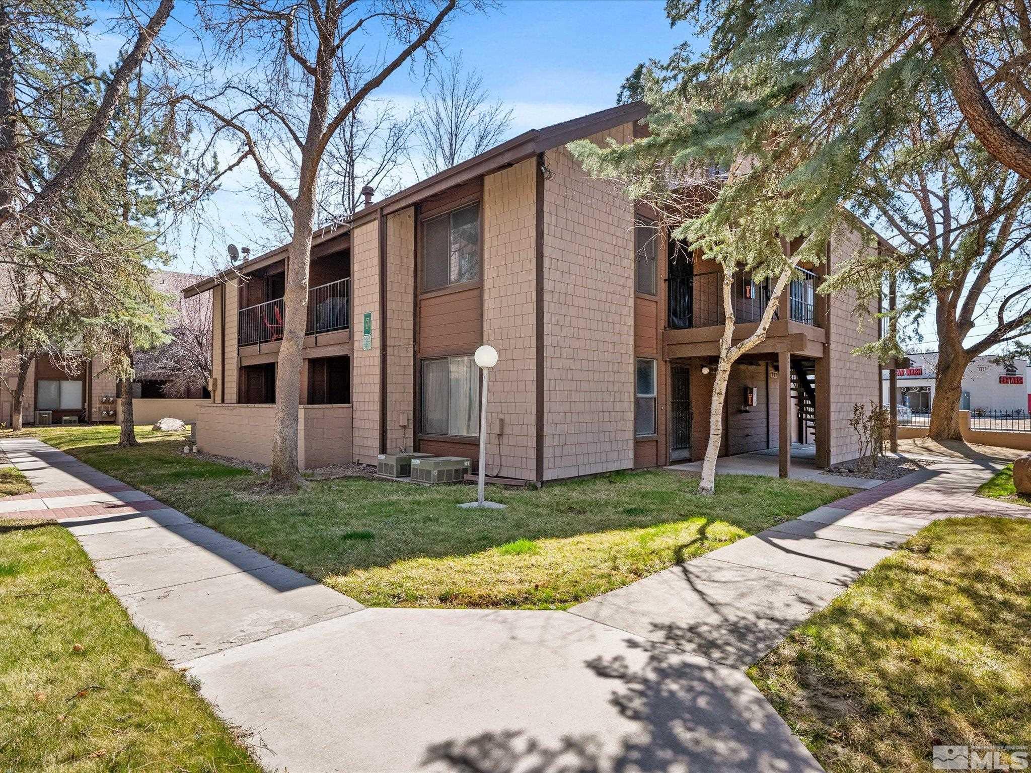 1465 E Peckham Ln Property Photo 1