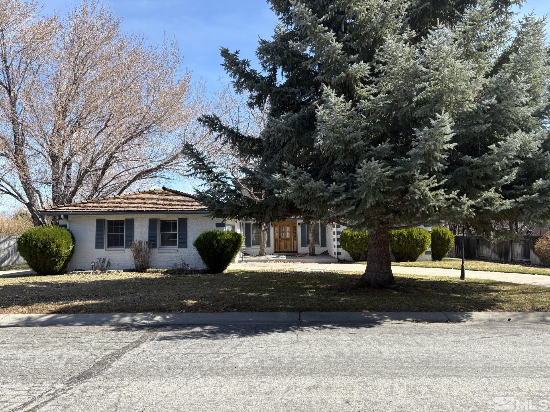 3 Comstock Circle Property Photo 2